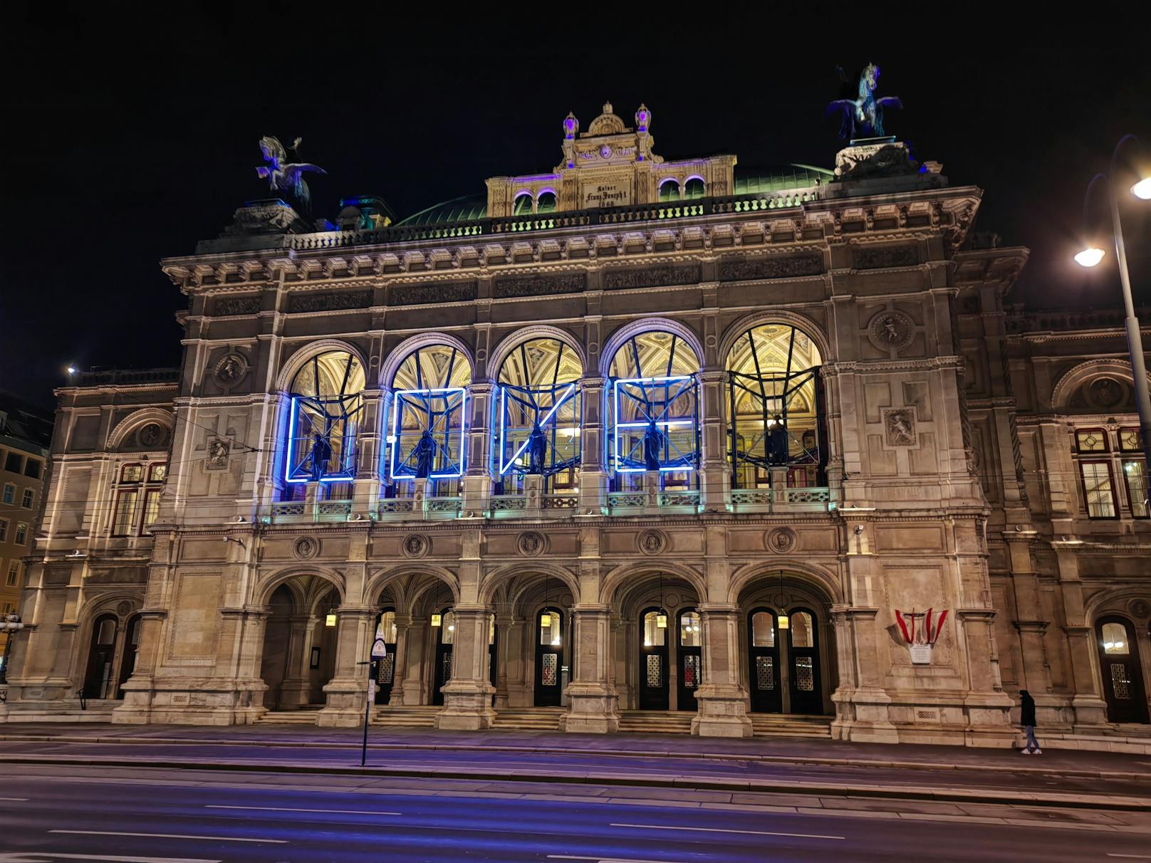 ...Bilder, die nur in manchen Situationen etwas dunkler ausfallen. In der Nacht sind problemlos scharfe Fotos möglich, ohne dass es zu Bildrauschen kommt.&nbsp;