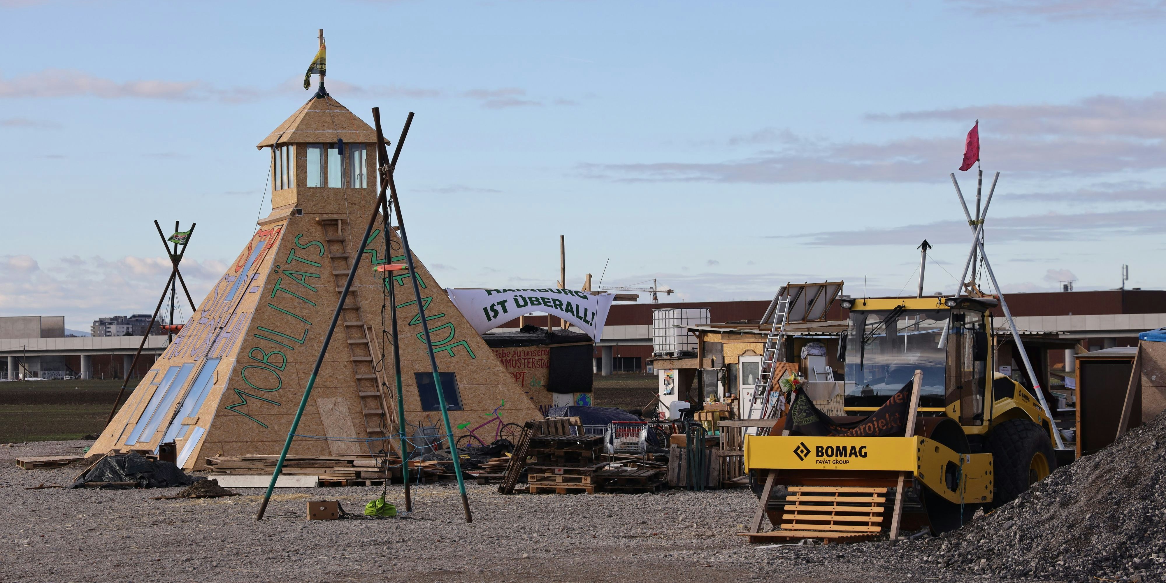 Nach Gerüchten über eine Räumung des Lobau-Protestcamps bereiten sich die Aktivisten vor.