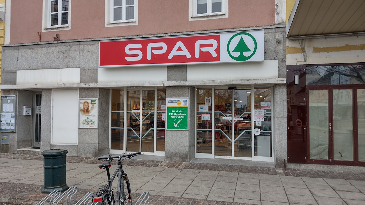 Heute.at - Supermarkt-Aus in City Laa trotz 1.314 Proteststimmen