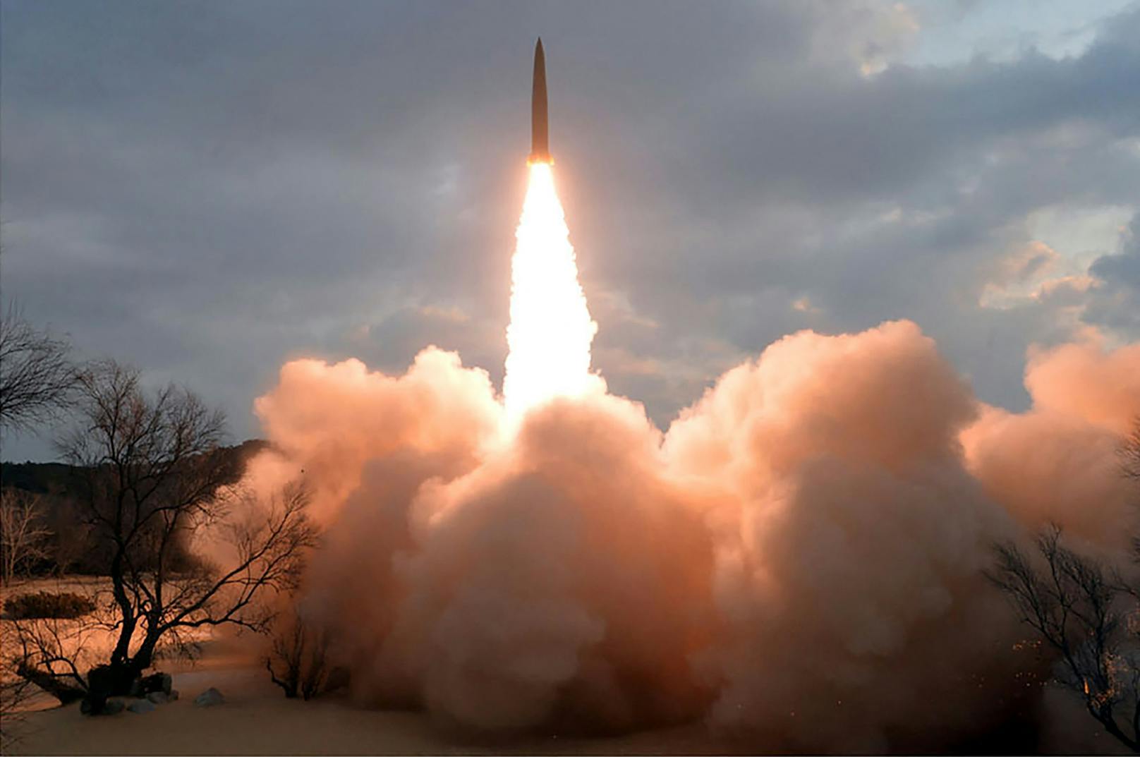 Testabschuss einer Boden-Boden-Rakete in Nordkorea am 27. Jänner 2022.