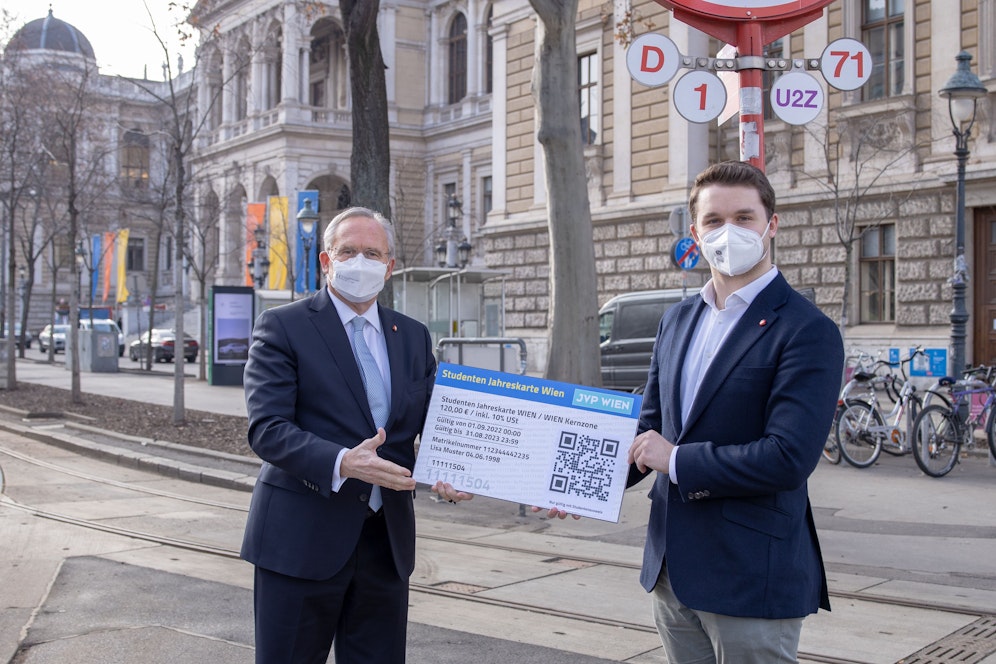 ÖVP Wien-Chef Karl Mahrer und Bildungssprecher Harald Zierfuss fordern Öffi-Jahresticket für Studenten.