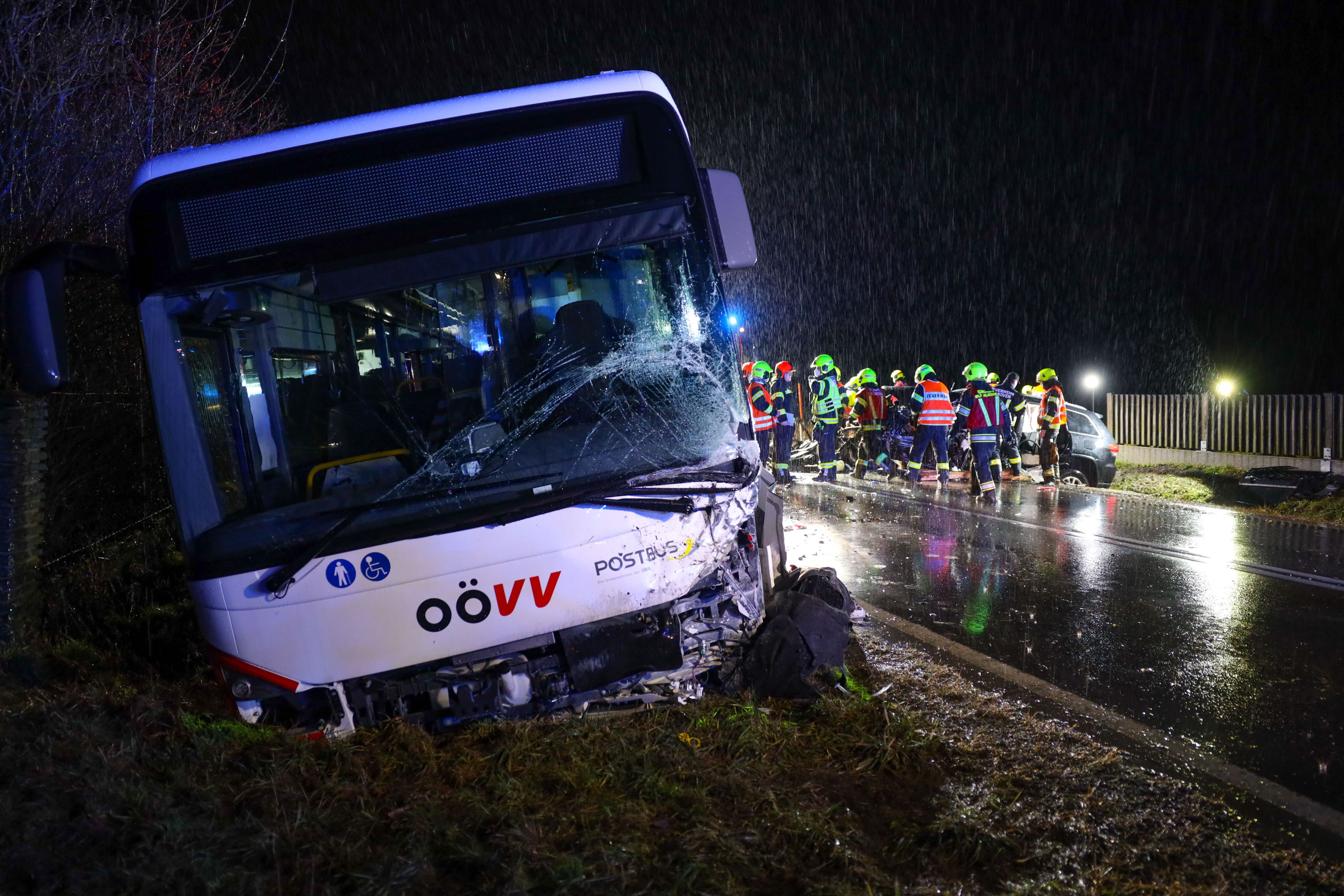 Bei dem Unfall in&nbsp;Wilhering wurden mehrere Personen verletzt.