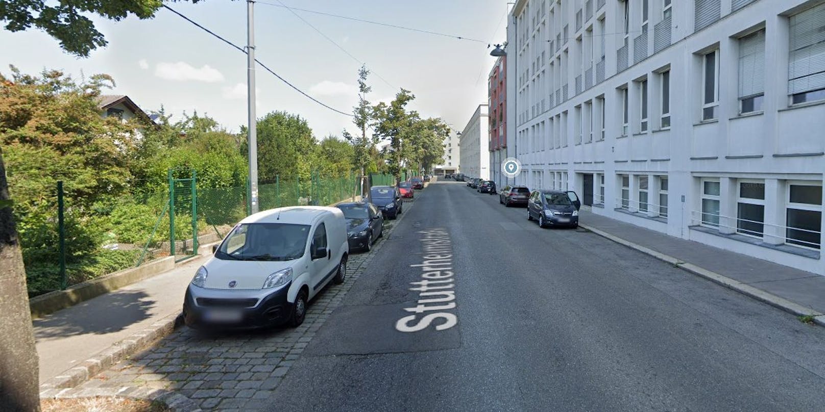 Nach der Tat im Bereich Stutterheimstraße flüchtete der Verdächtige zu einem Lokal.