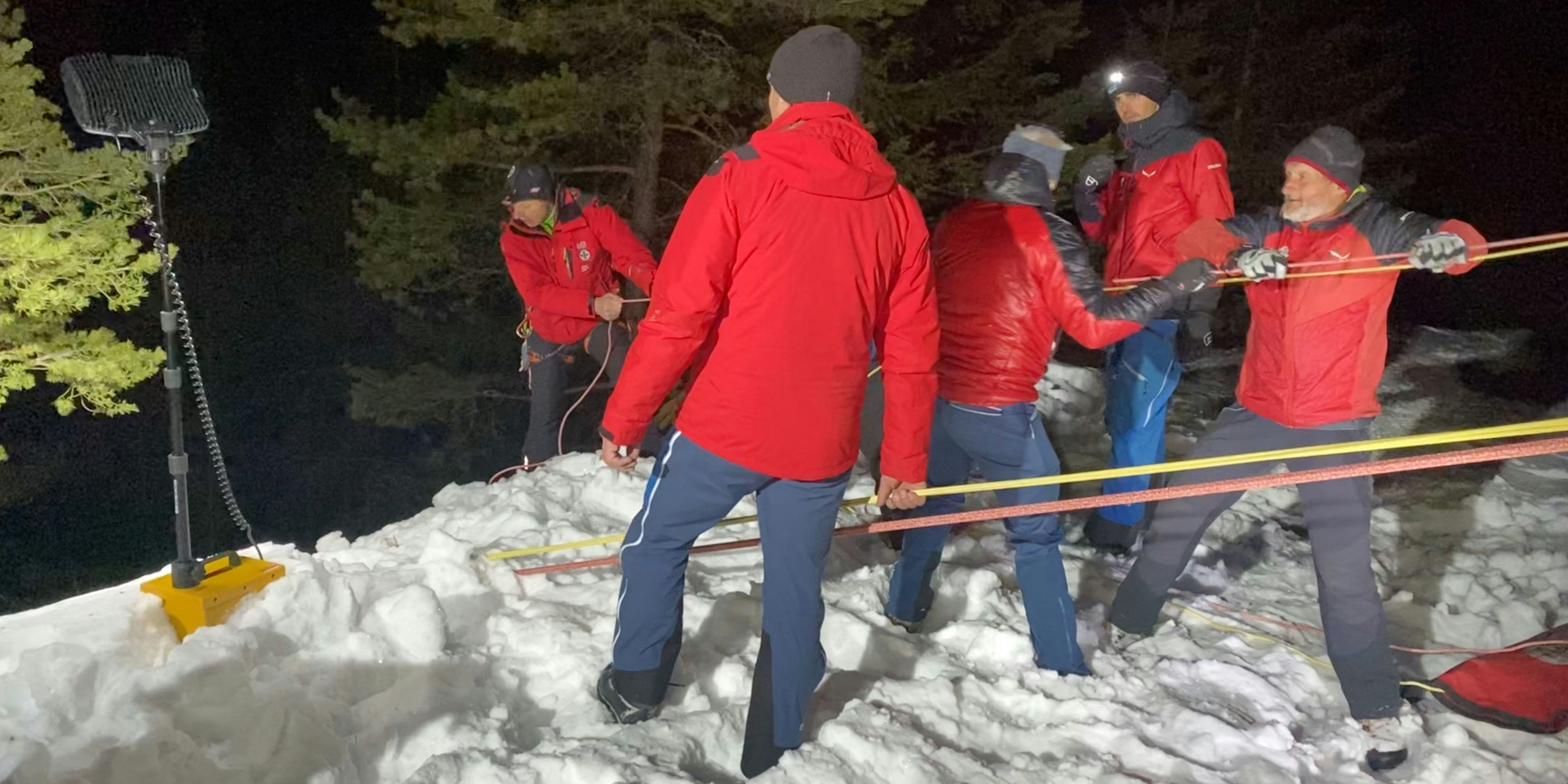 35 Bergretter und weitere Einsatzkräfte suchten über Stunden nach dem Vermissten – mit Erfolg.