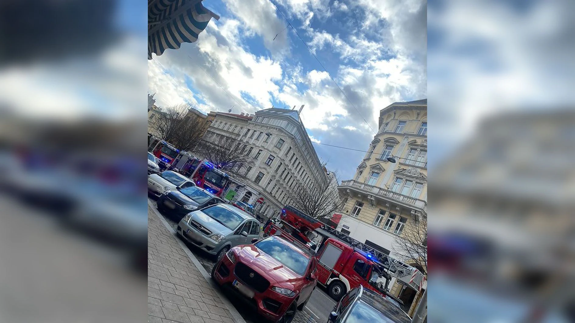 Insgesamt sechs Feuerwehrautos waren im Einsatz