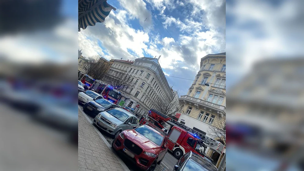 Insgesamt sechs Feuerwehrautos waren im Einsatz.
