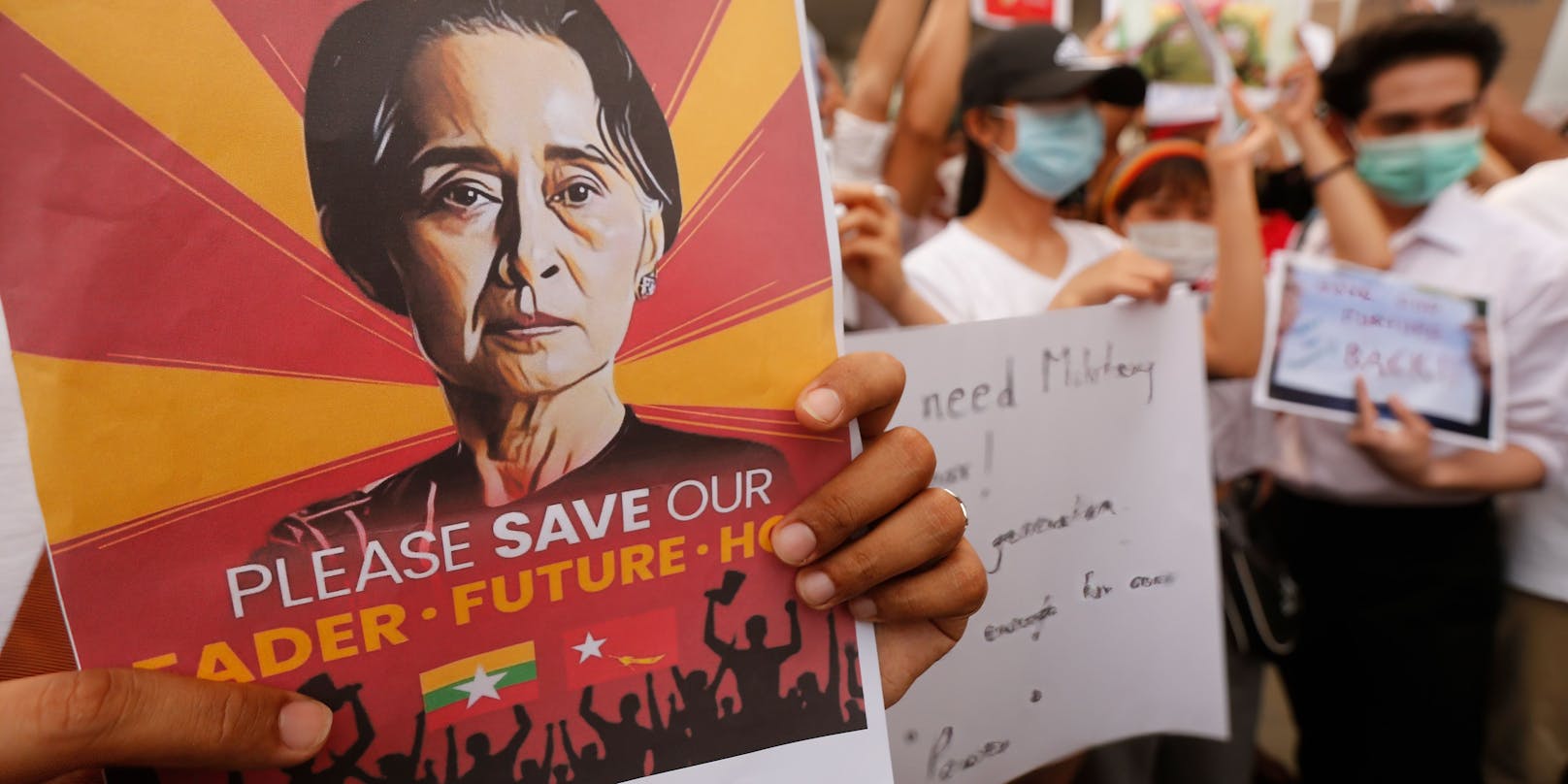 Vor einem Jahr wurde die demokratisch gewählte Regierungschefin Aung San Suu Kyi vom Militär entmachtet.