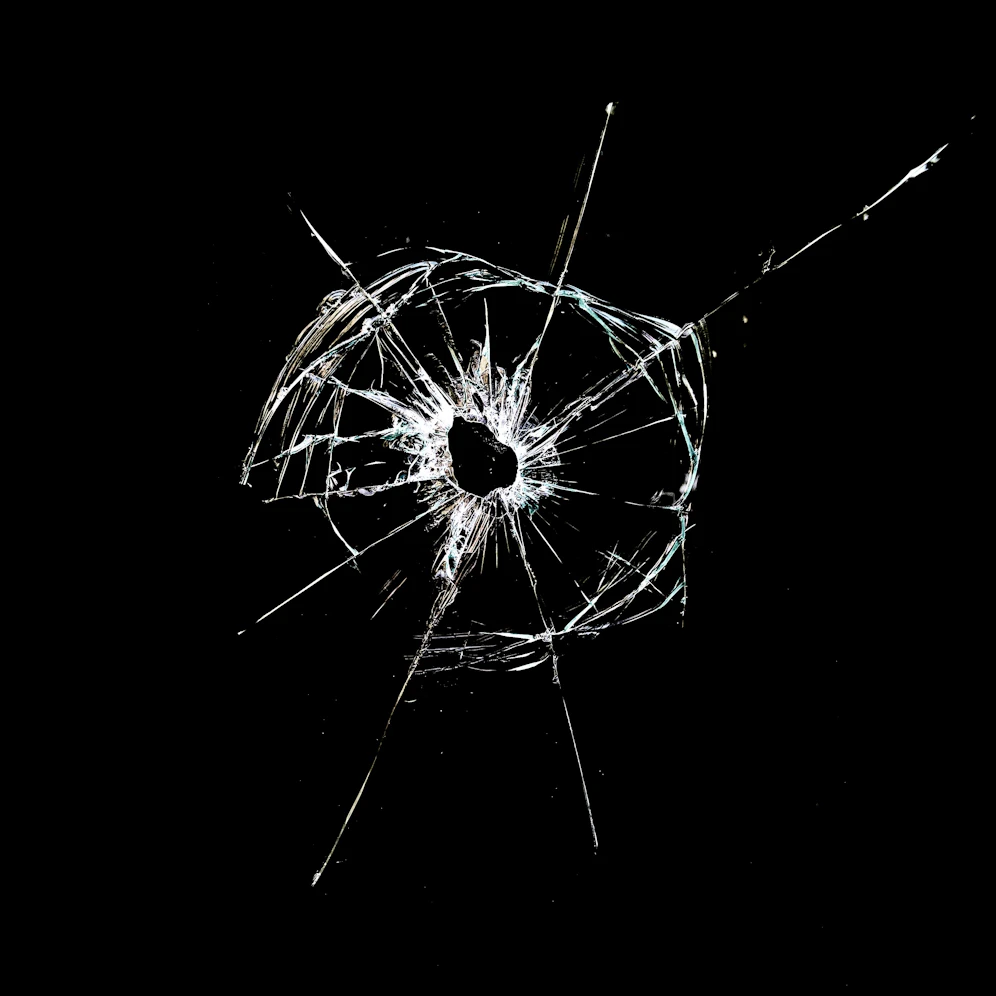 Bereits zum zweiten Mal schossen Unbekannte auf das Fenster des Klagenfurters. 
