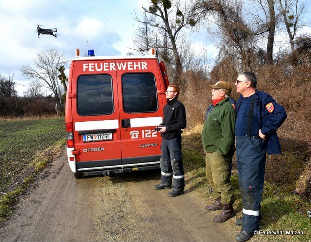 Das Drohnen-Team suchte nach dem entlaufenen Stier.