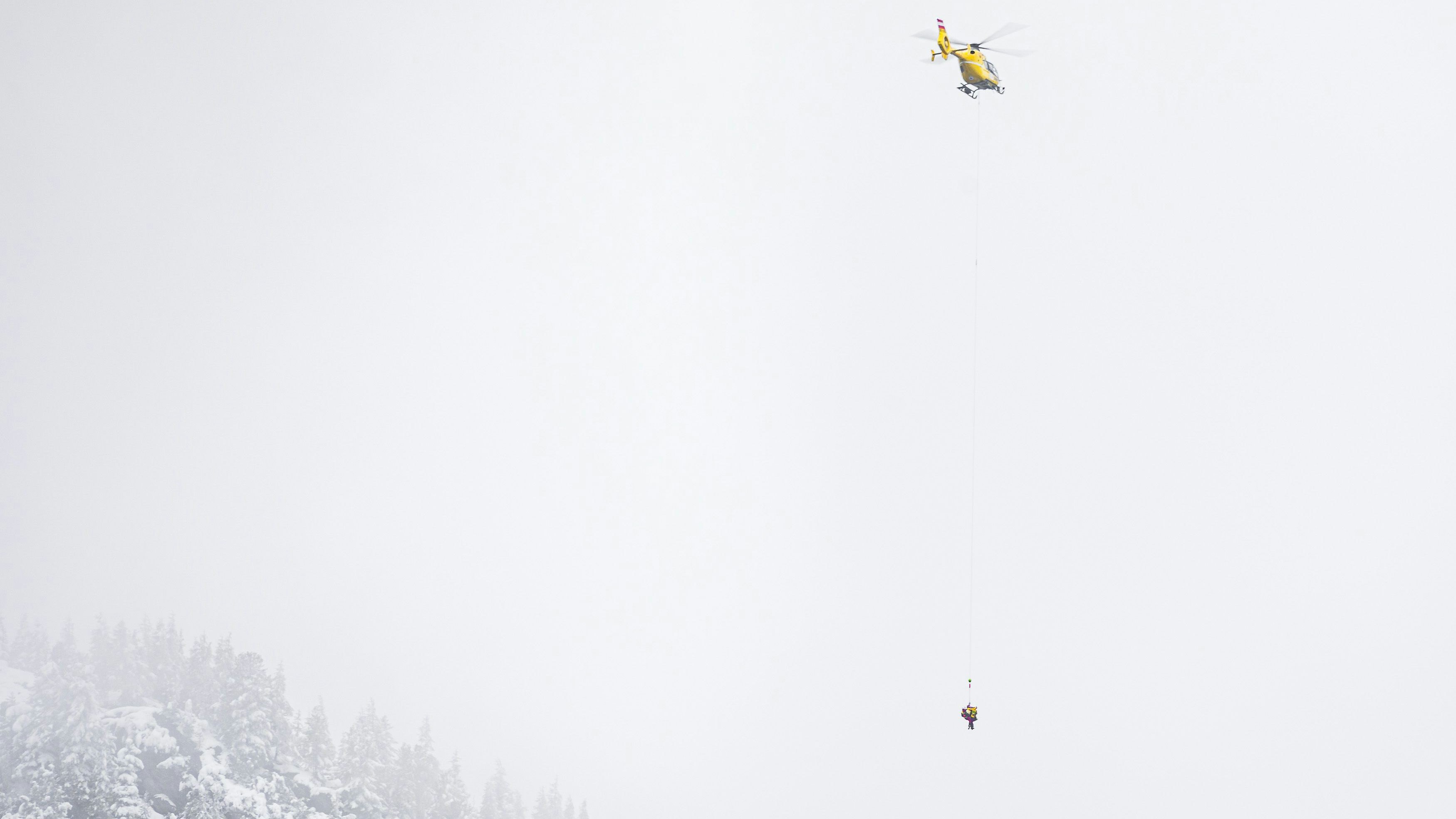 Der 60-Jährige musste auf Grund der akuten Lawinengefahr mittels Tau geborgen werden. Symbolbild. 