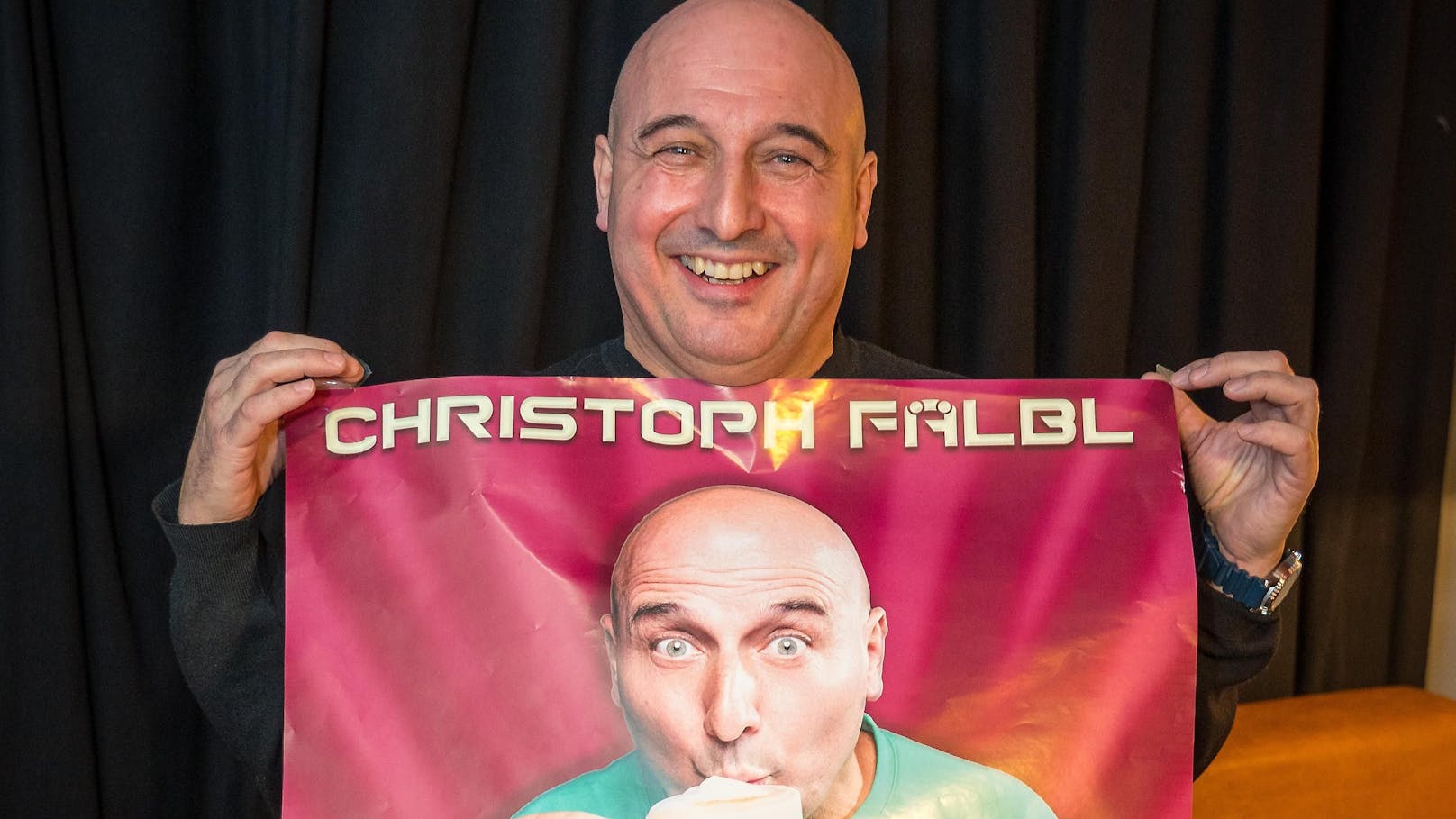 Unter Christoph Fälbls Fans befinden sich viele bekannte Gesichter – sogar Ö3 Frühstückerin Claudia Stöckl outet sich als Fan.