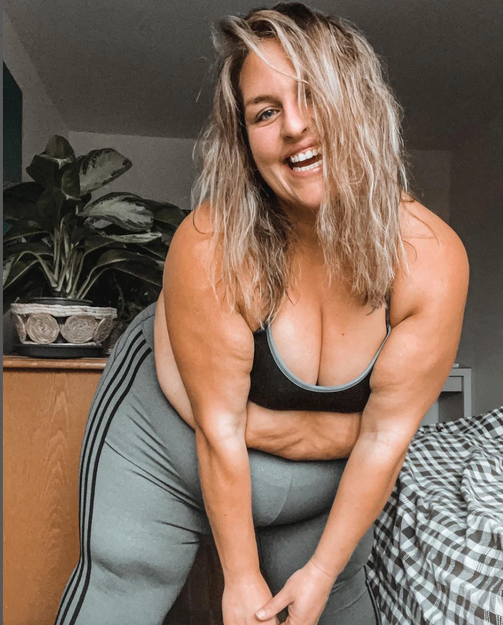 Kathi lässt ihre Kilos langsam purzeln – 45 sind schon weg. Die Burgenländerin zeigt ihren Körper, so wie er ist, stolz auf Instagram.