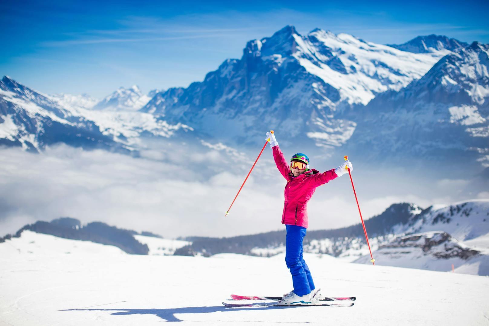 Skifahren fast gänzlich ohne Maßnahme ist auch im Winter 2021/22 möglich. Wir verraten wo.