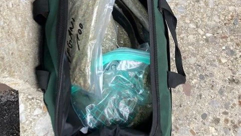 Die Polizei konnte den Besitzer der Drogen rasch ausforschen.