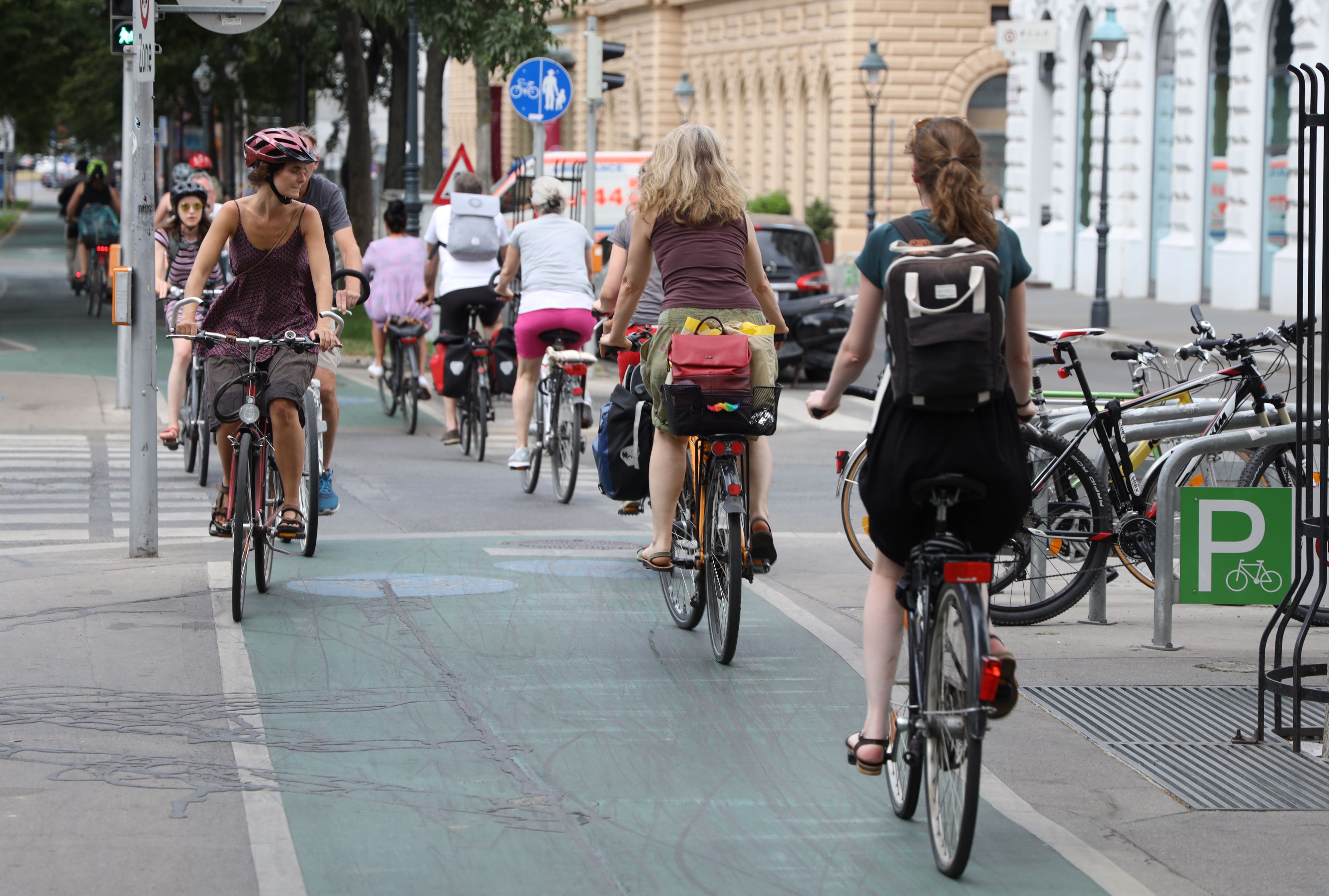 In Wien werden einige Radwege künftig verbreitert. 