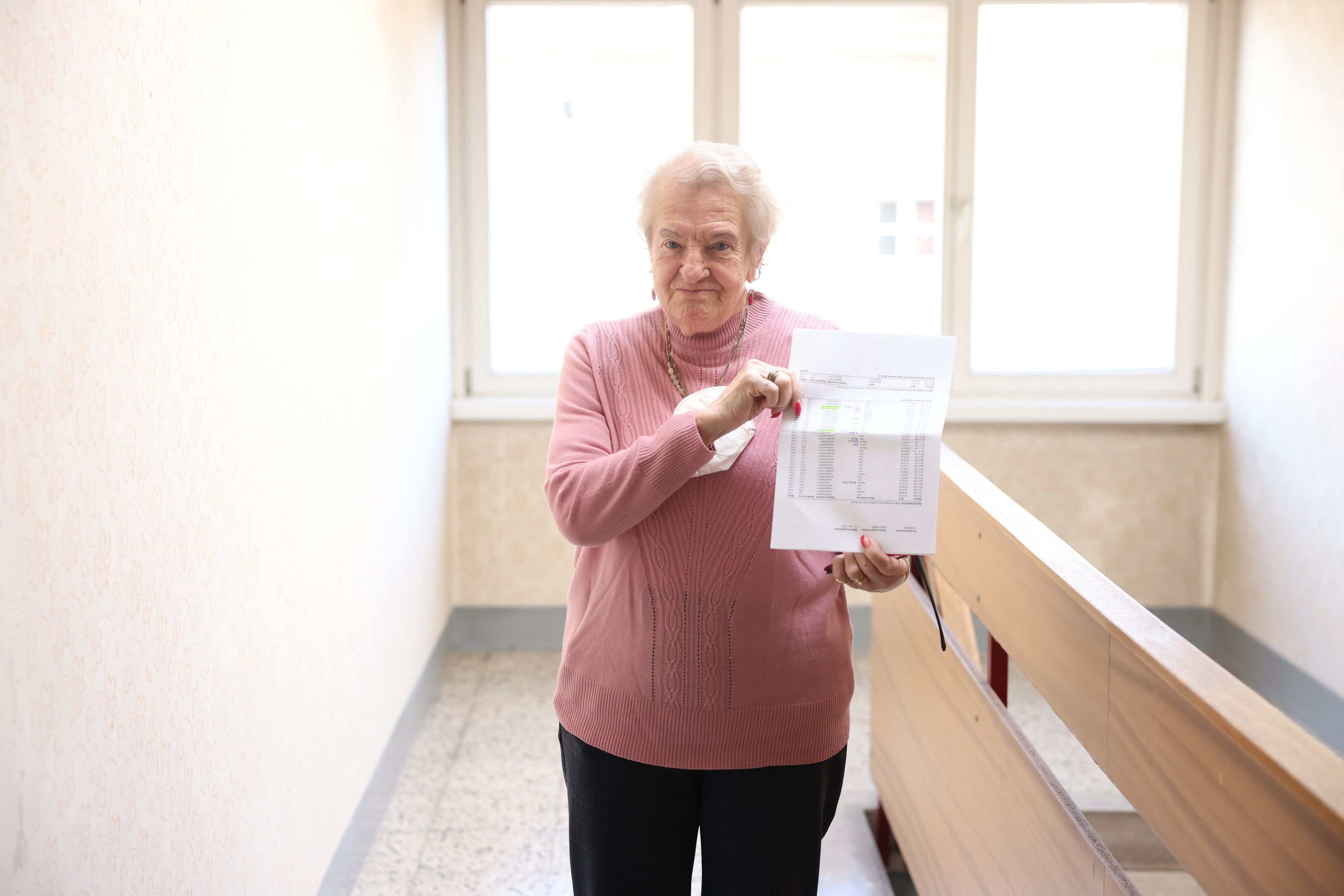 Hermine B. aus Wien-Brigittenau wurde Opfer von Ping-Anrufen, sollte 237 Euro für Telefonate bezahlen. Ihr Handyanbieter schrieb ihr nun die Summe gut.