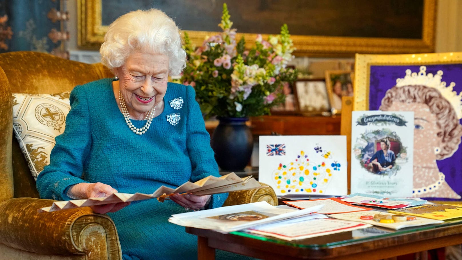 Zum 70. Thronjubiläum bekommt Queen Elizabeth II. Post von Bundespräsidenten Alexander Van der Bellen.