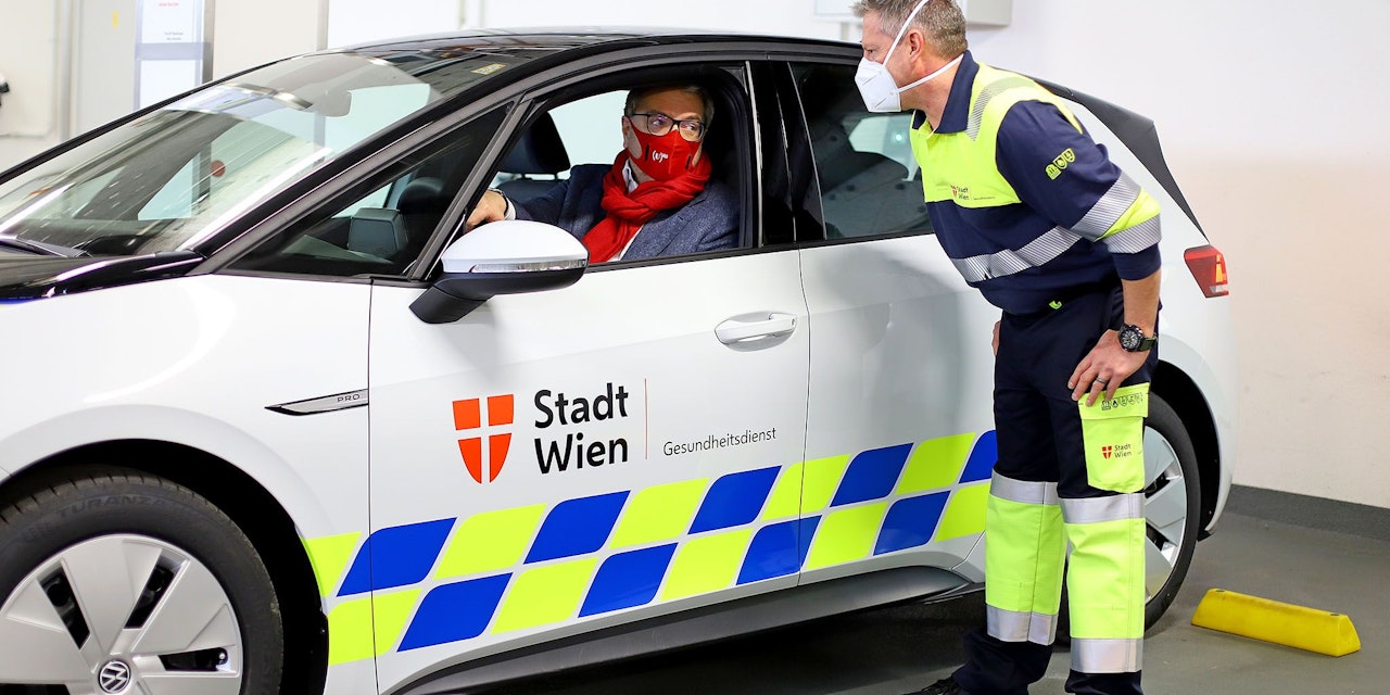 Wiens Leichenbeschauer jetzt im Elektroauto unterwegs - Wien | heute.at