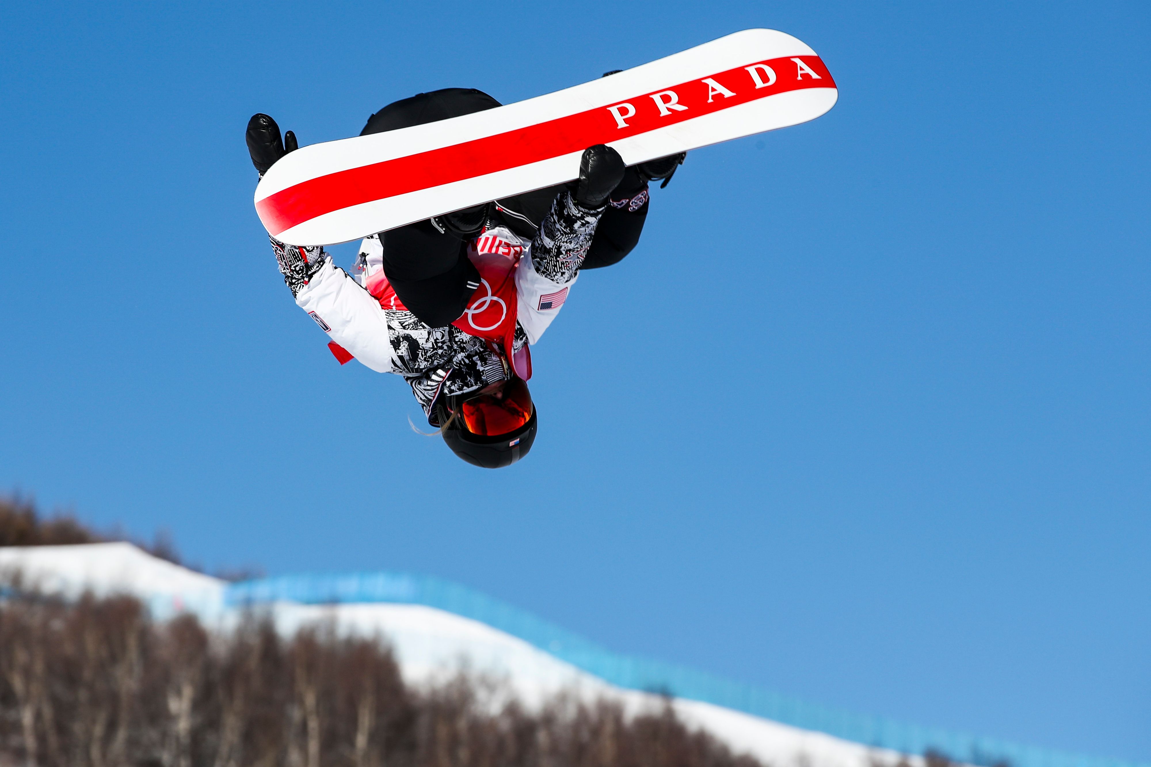 Julia Marino macht ihren Board-Sponsor glücklich.