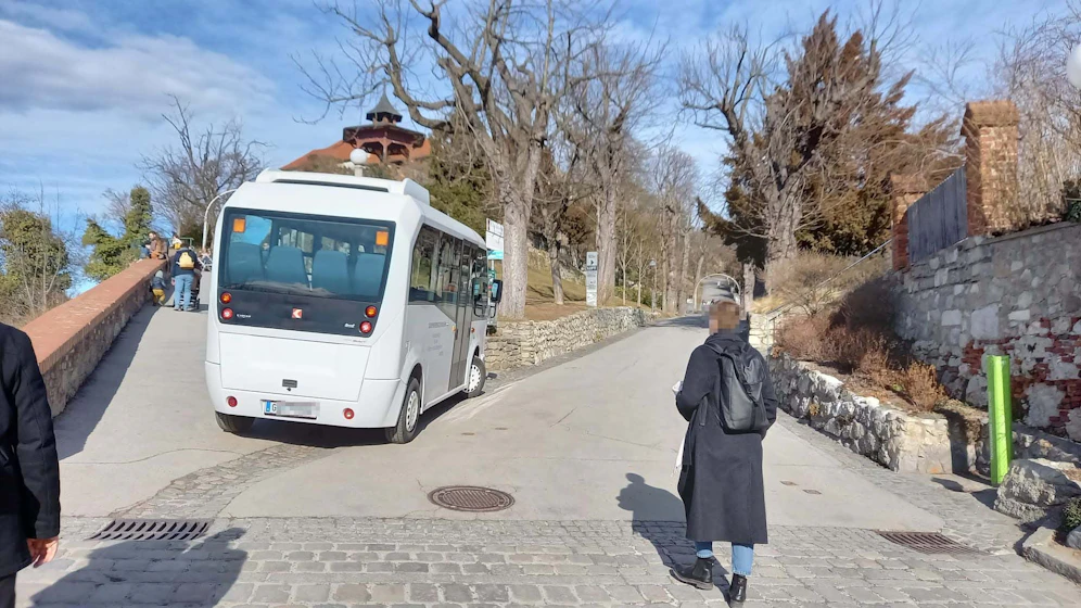 Der Schienen-Ersatzverkehr am Grazer Schlossberg
