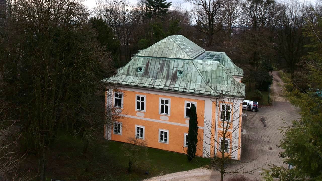 Um gut 15.000 Euro im Monat kann man das Bergschlössl in Linz mieten.