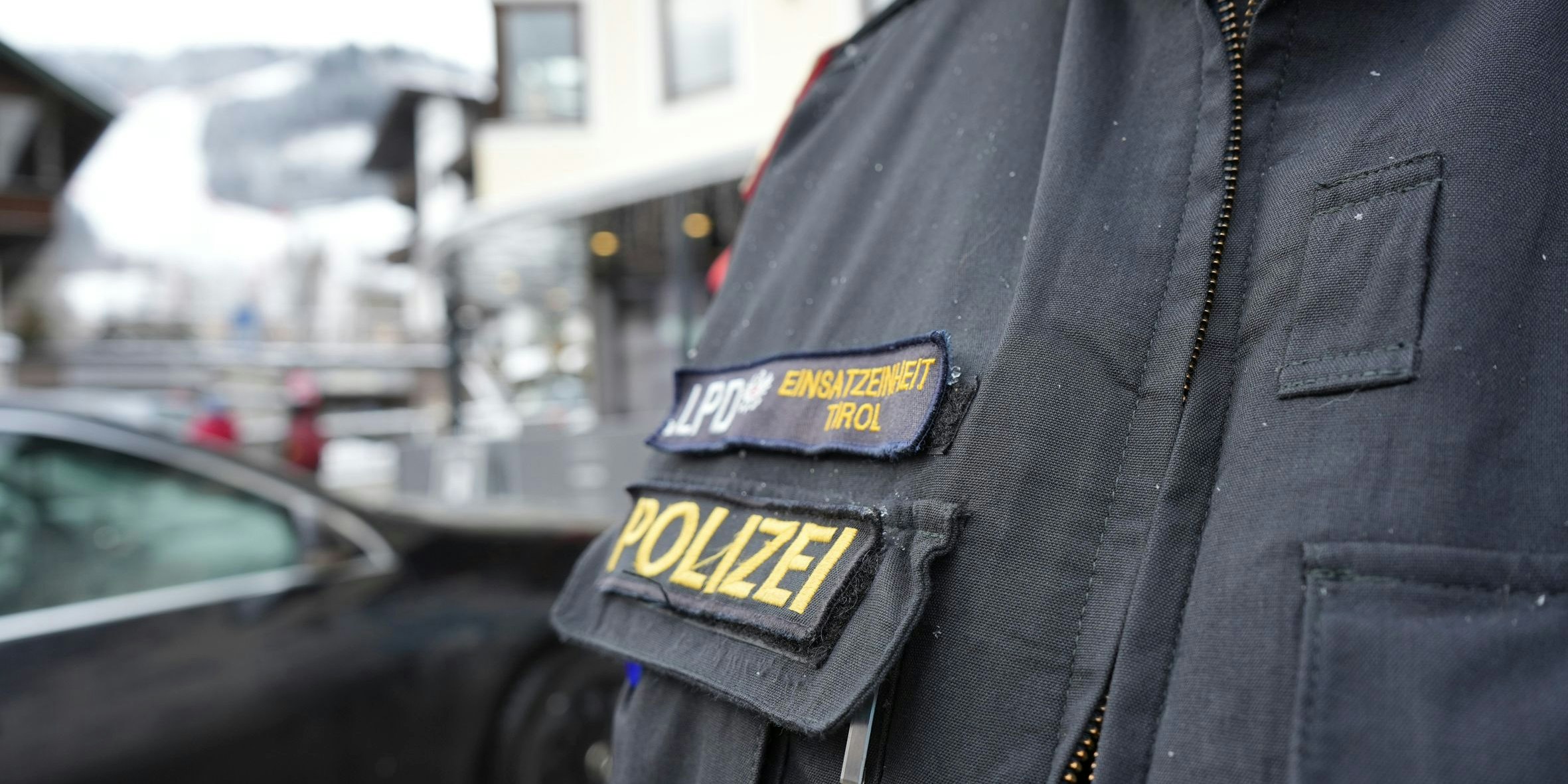 Ein dänischer Skitourist wollte sich mit der Sperrstunde nicht abfinden und ging auf die Polizeibeamten los. (Symbolbild)