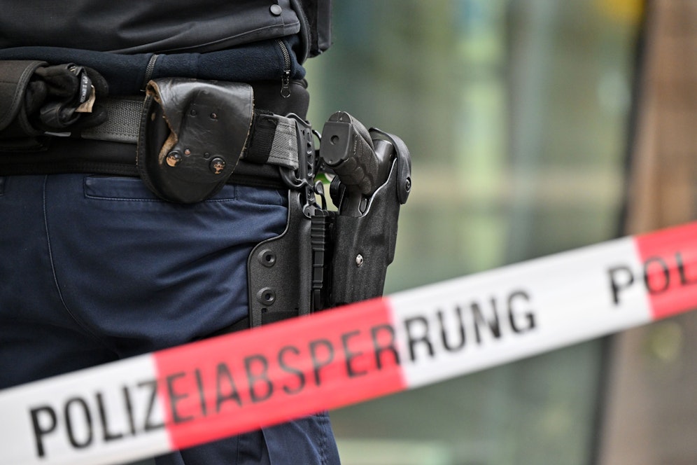 Der Nahbereich um die Bankfiliale musste abgesperrt werden.&nbsp; (Symbolbild)