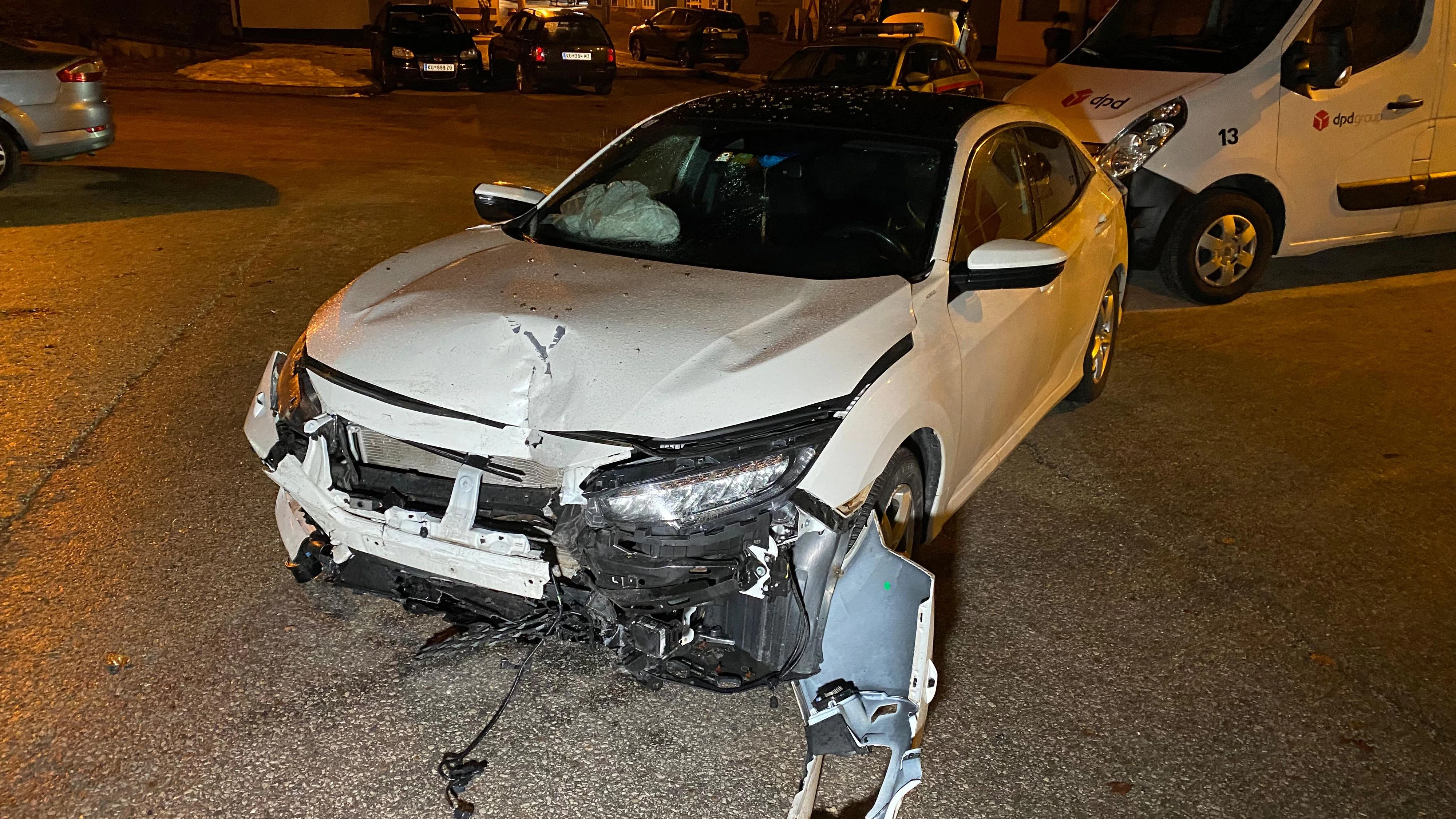 Verkehrsunfall unter Alkoholisierung in Brixlegg -Fotocredit: ZOOM.TIROL 