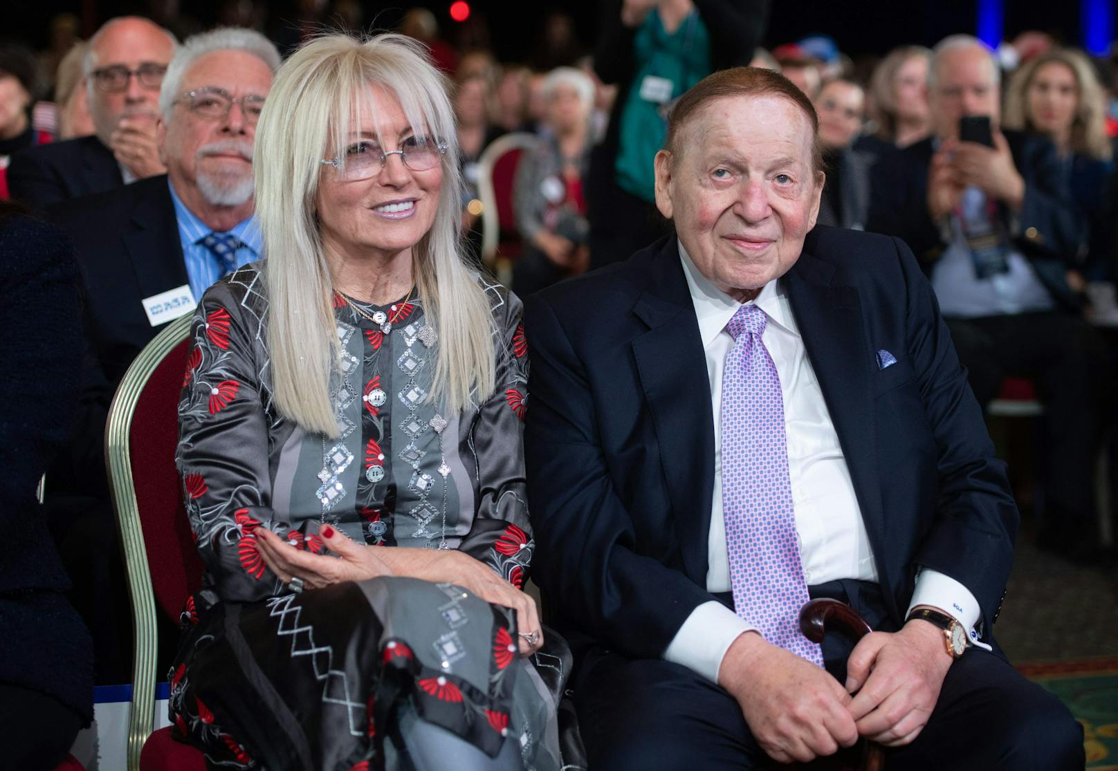 <strong>Platz 5: Miriam Adelson&nbsp;</strong>schafft es mit einem Vermögen von 38,2 Milliarden US-Dollar auf den fünften Platz des aktuellen Rankings. Die israelisch-US-amerikanische Ärztin heiratete 1991 den Casinomagnaten Sheldon Adelson, dessen Vermögen sie nach seinem Tod im vergangenen Jahr erbte.