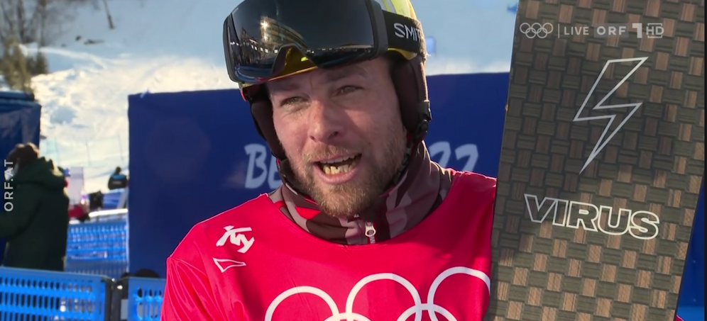 Benjamin Karl hat beim Siegerinterview Tränen in den Augen.