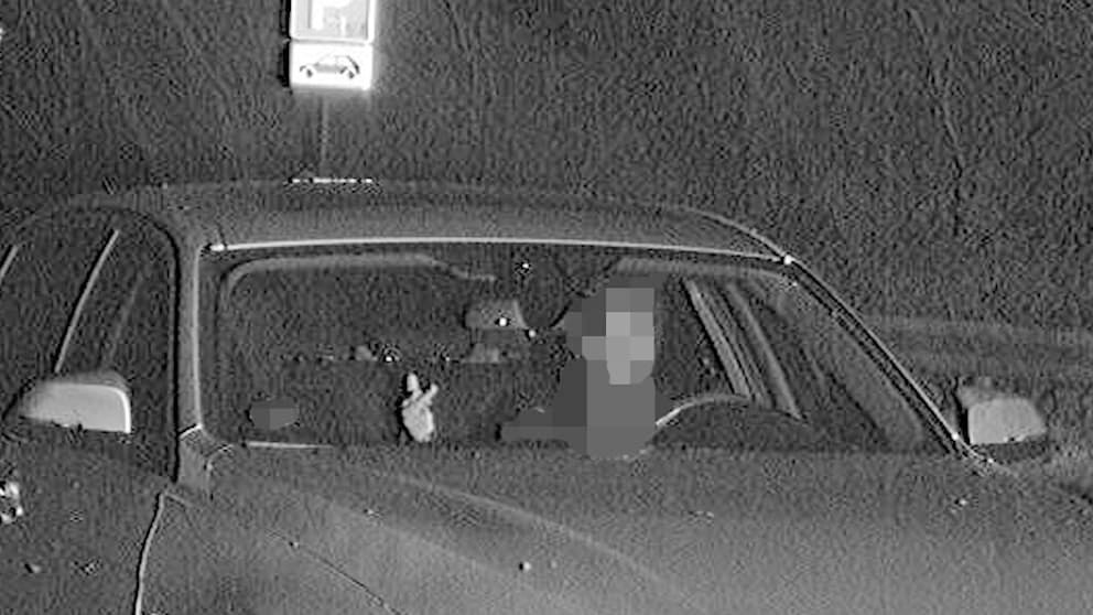 Diese Geste gegenüber dem Blitzer kam dem BMW-Lenker teuer zu stehen.