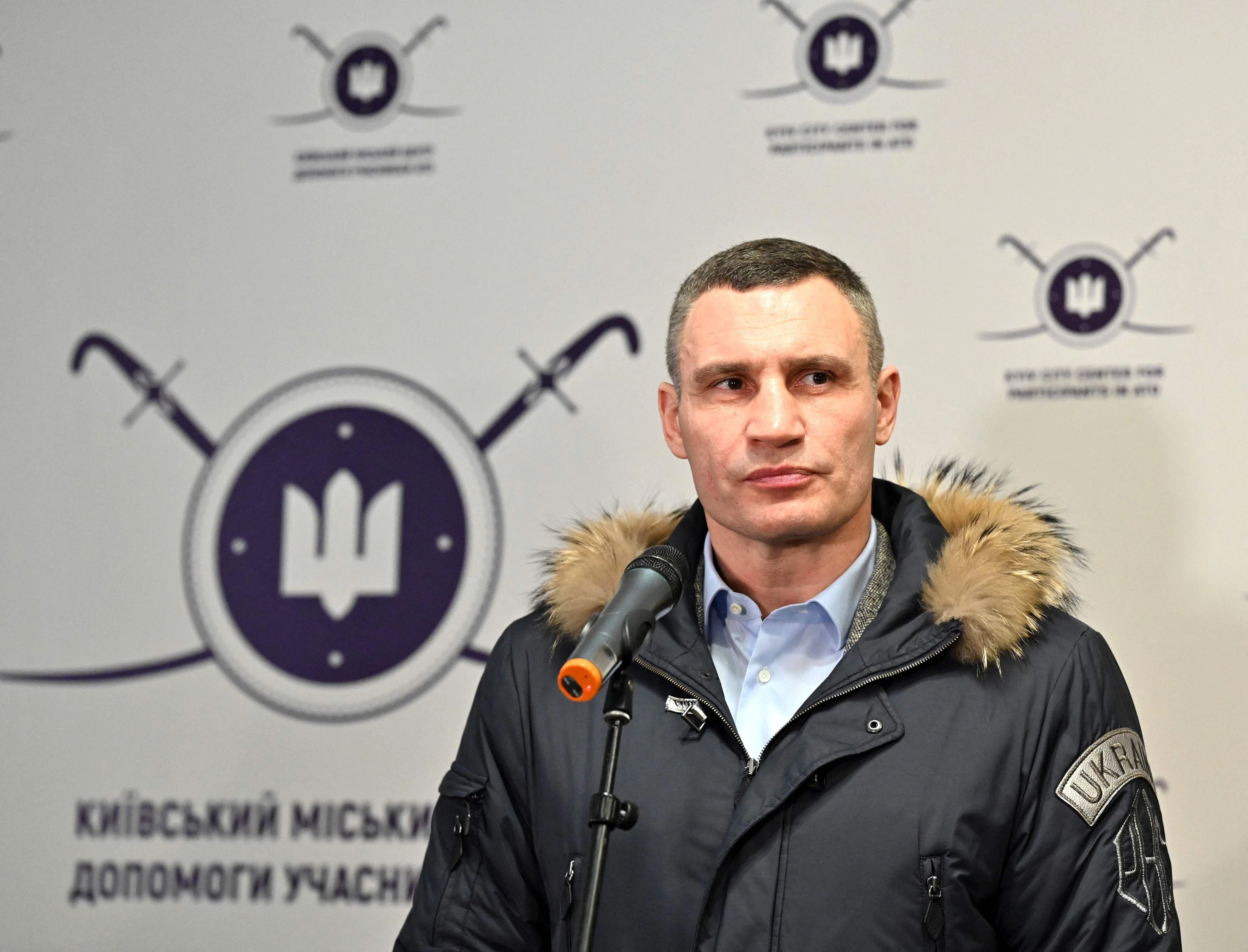 Kiews Bürgermeister Witali Klitschko ist auch bereit selber zu den Waffen zu greifen. 