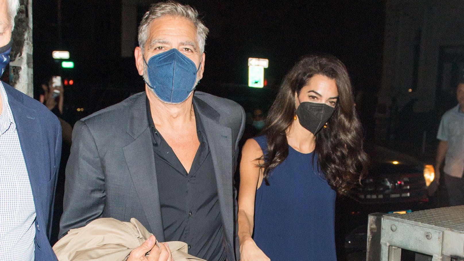 George Clooney und Ehefrau Amal mit KAZE Maske