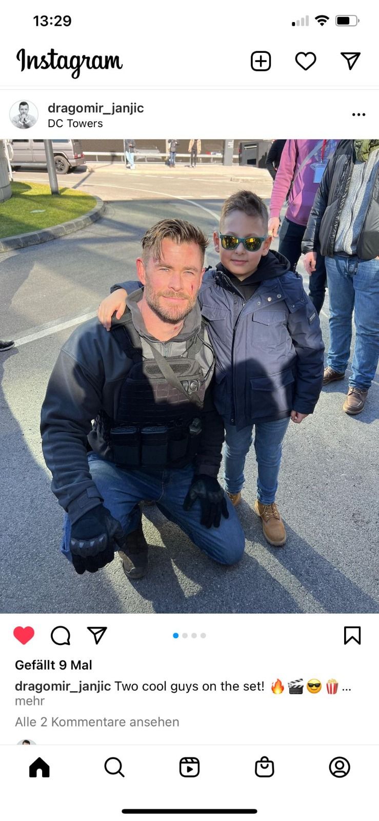 Teo (9, rechts) mit Hollywood-Hunk Chris Hemsworth
