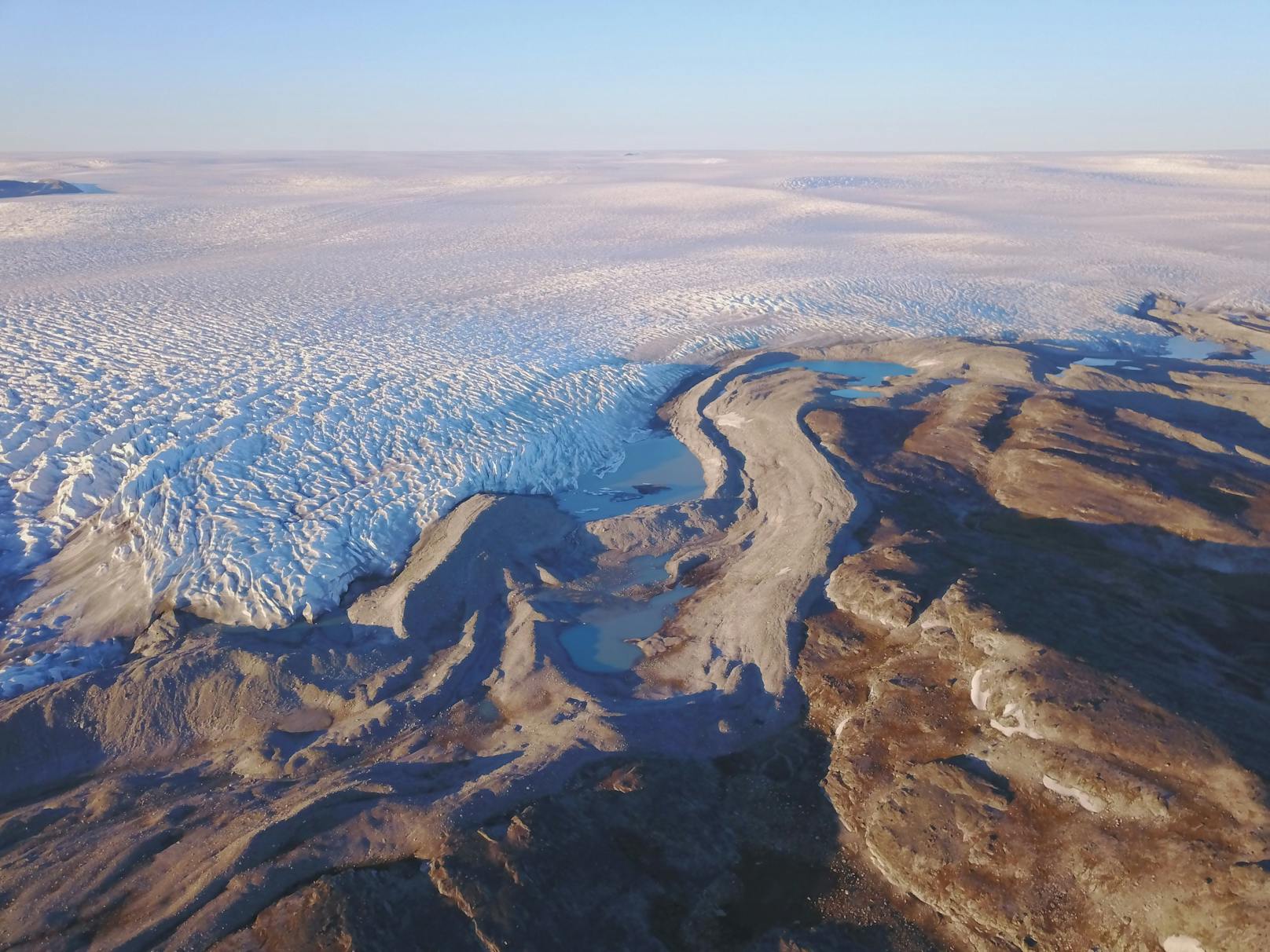 Das Eis in Grönland schmilzt immer schneller und in immer größeren Mengen.&nbsp;