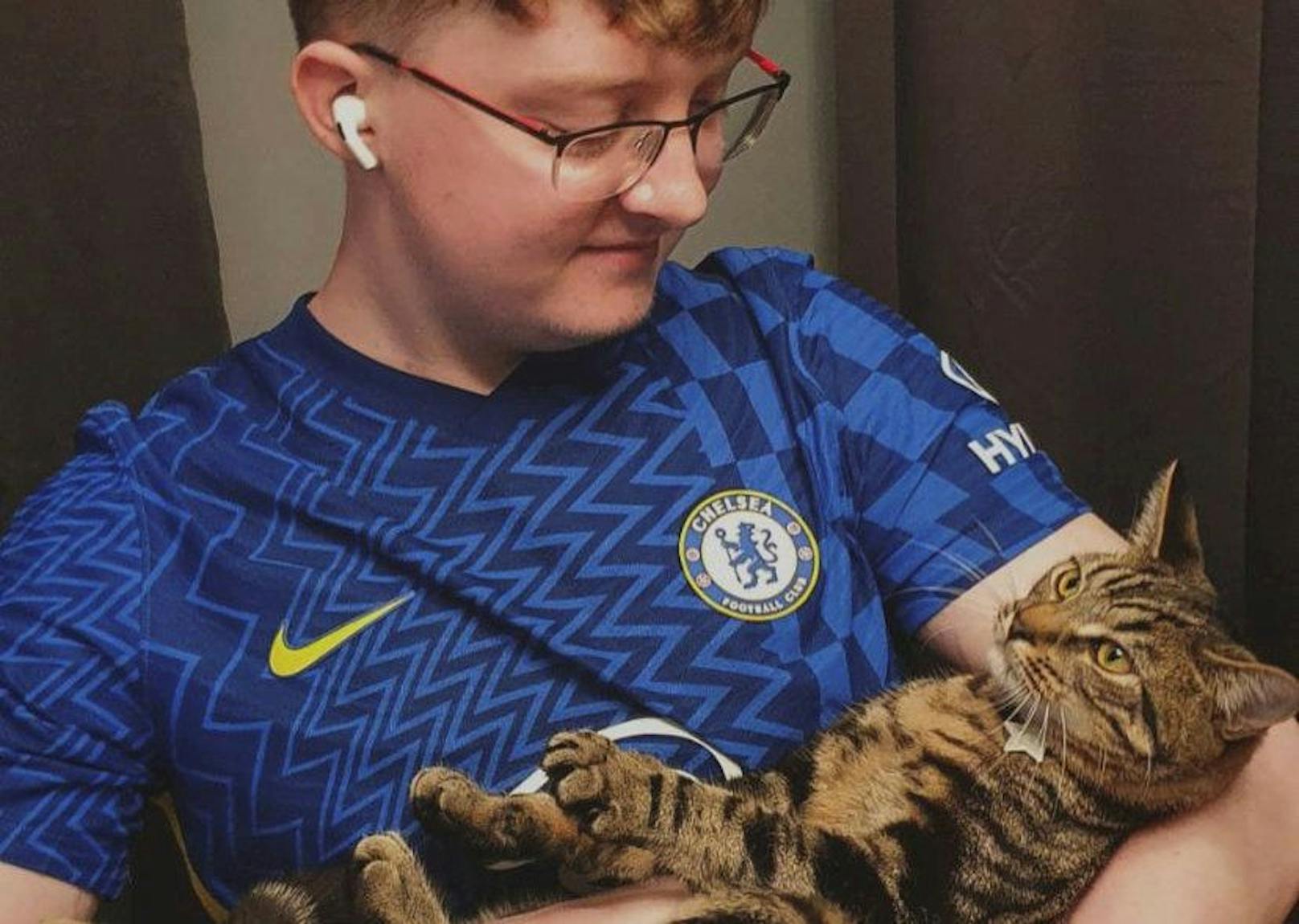 Fussball-Fan tauft Katze "Kurt" nach Tierquäler-Clip um