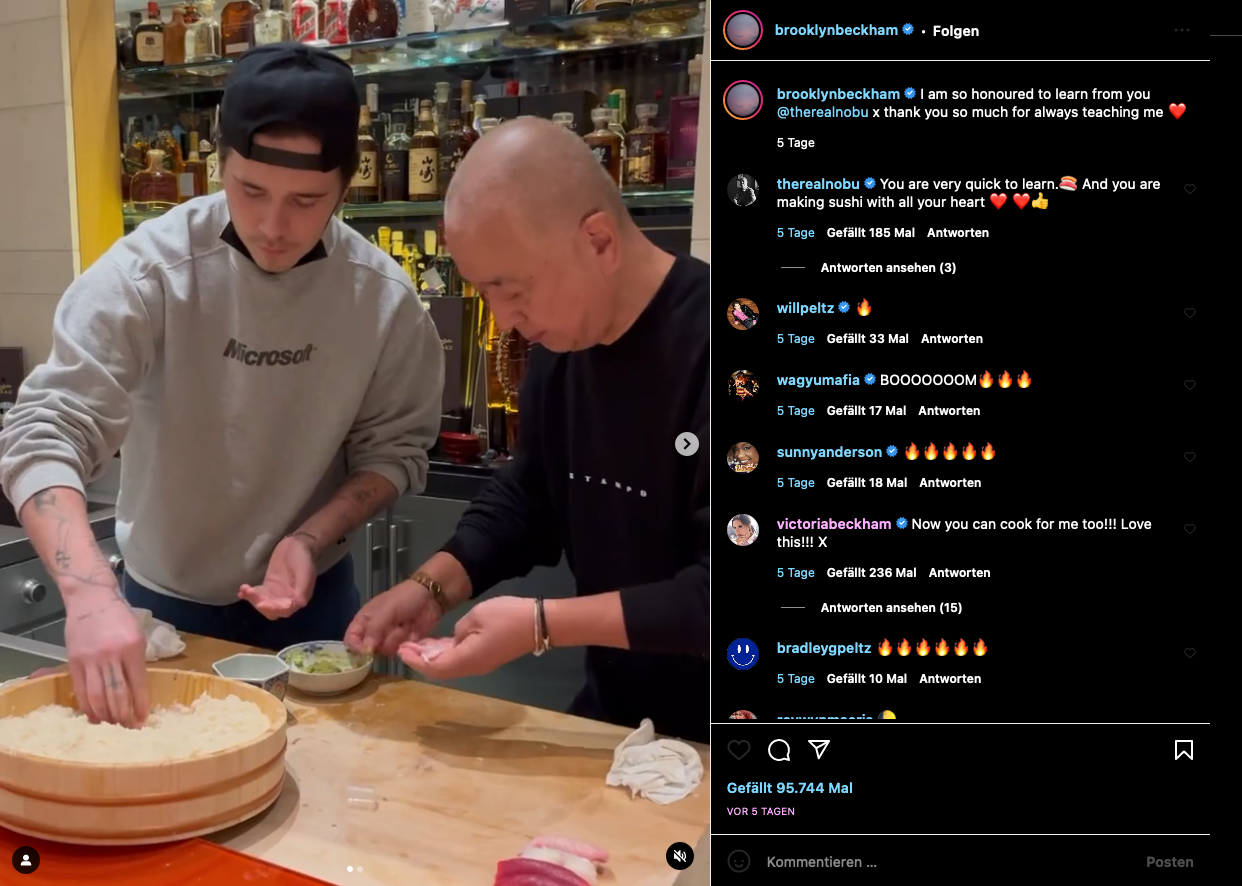 Brooklyn Beckham bekommt beim Kochen Hilfe von Nobu Matsuhisa.