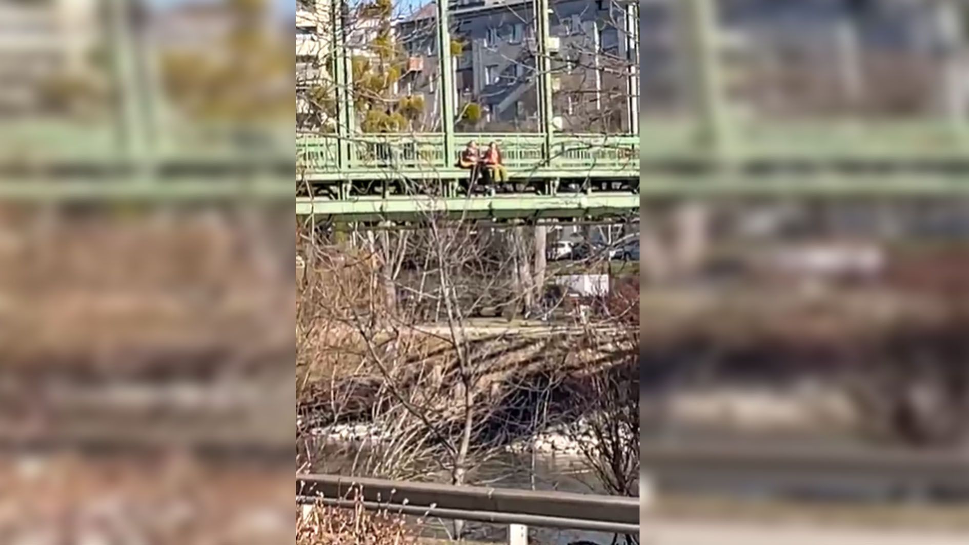 In Wien-Döbling genoss ein Paar den Donnerstagnachmittag an einem ganz besonderen Ort.