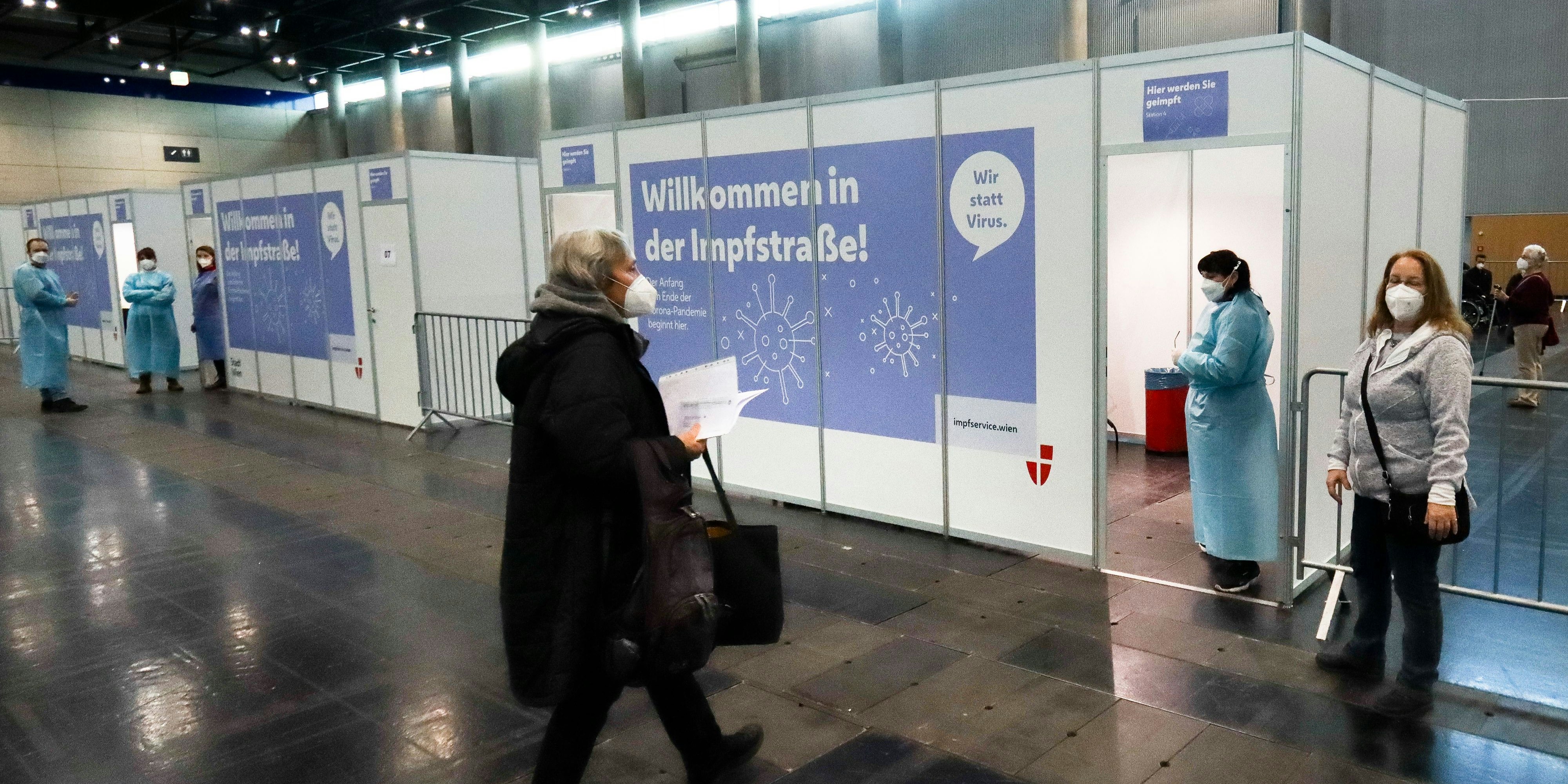 Der Verdächtige handelte nicht allein – eine Komplizin und weitere unbekannte Mittäter sollen ihm bei den Fälschungen geholfen haben. (Symbolbild)