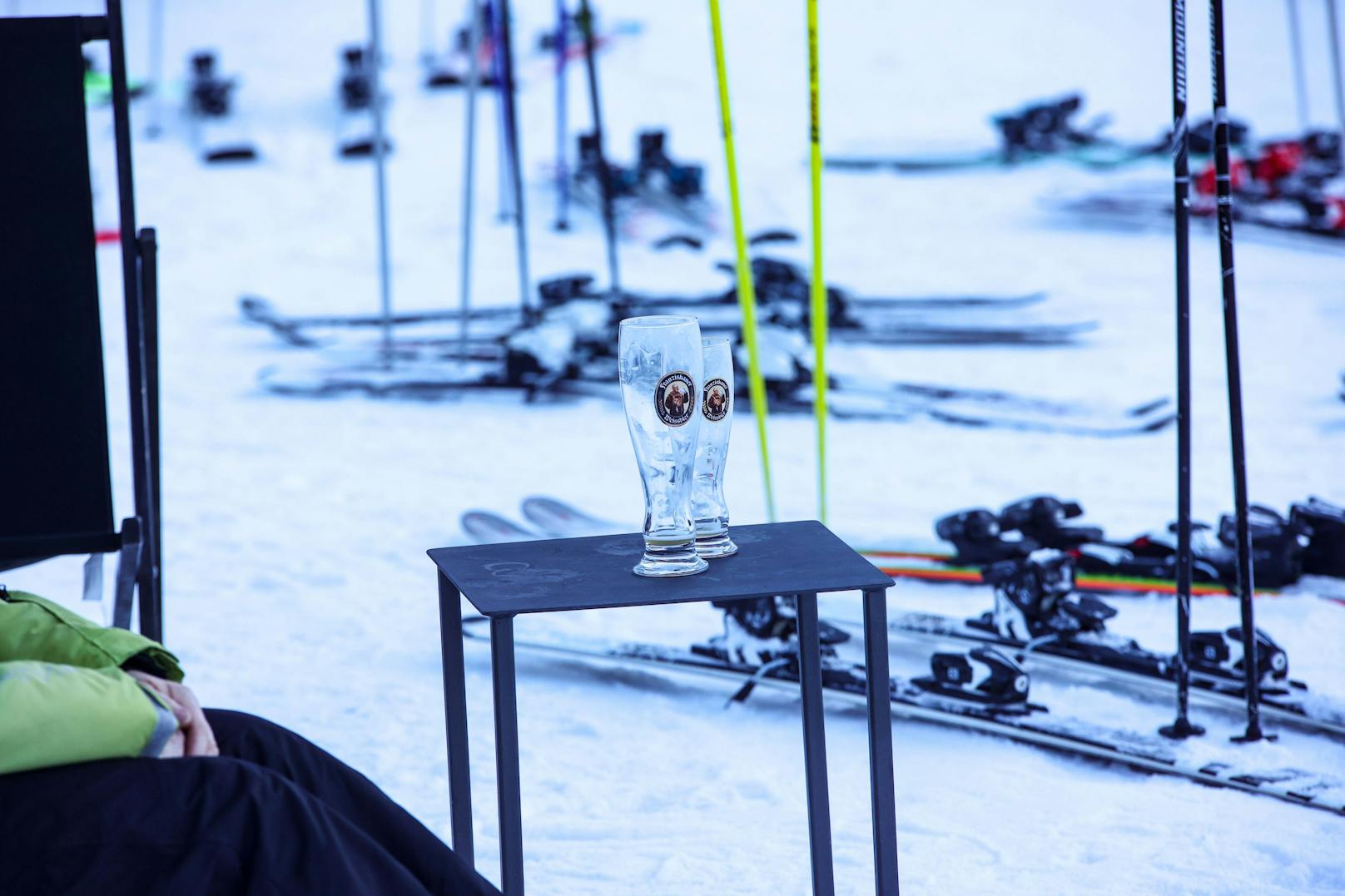 Apres Ski als Fixbestand beim Winterurlaub – für manche scheinbar schon. 