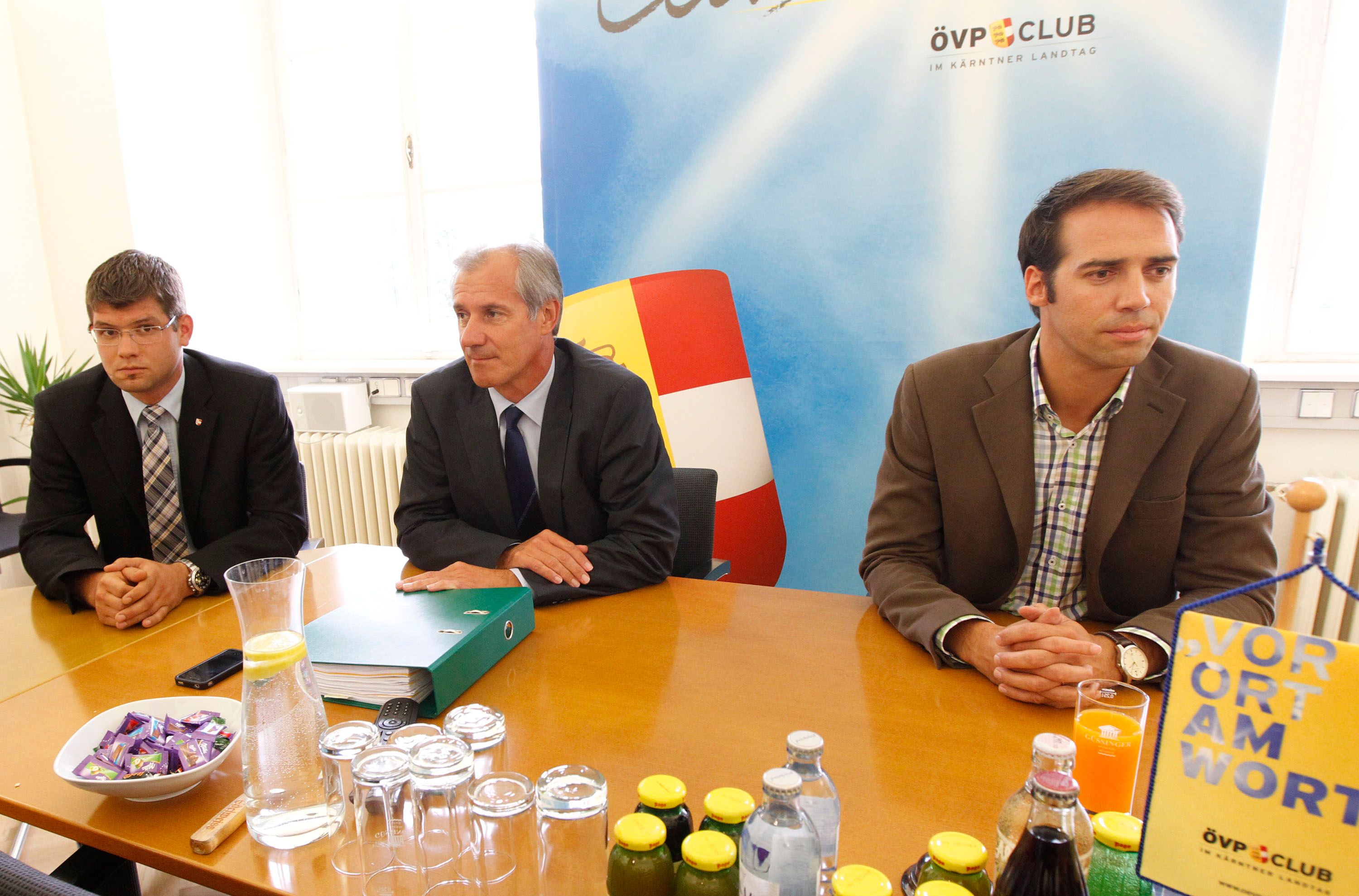 Archivbild: Der damalige ÖVP-Klubobmann Stephan Tauschitz 2012 (rechts im Bild)