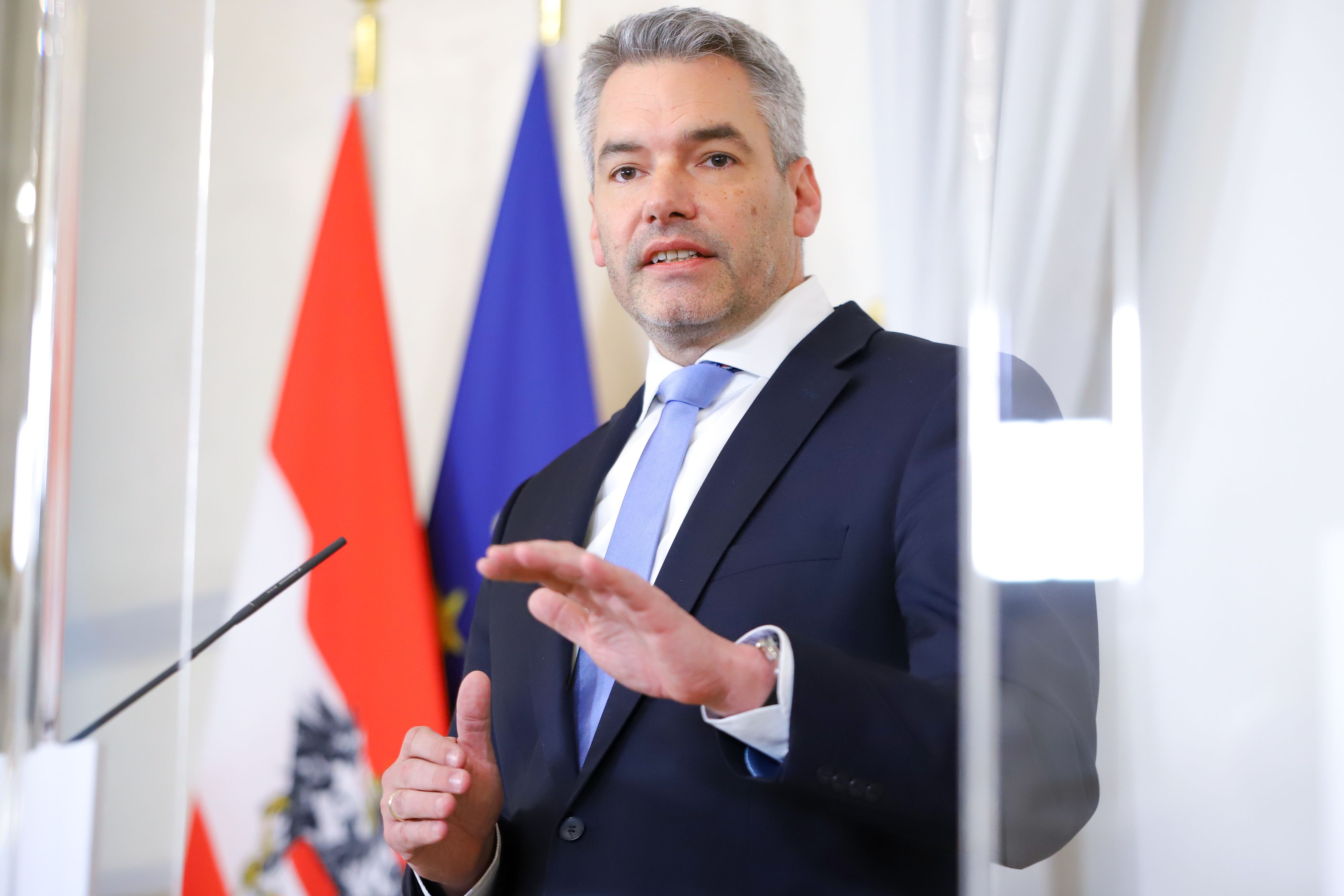 Karl Nehammer (VP) meldete sich am Sonntag zur Umsetzung der Impfpflicht zu Wort.