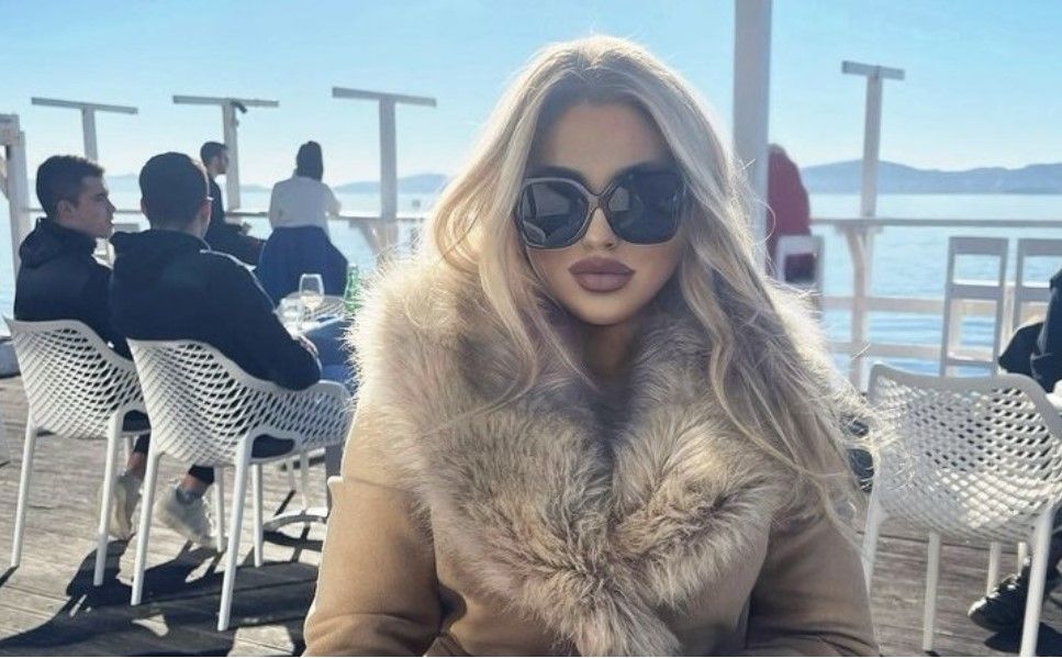 Influencerin bietet Valentinstags date für Geld an