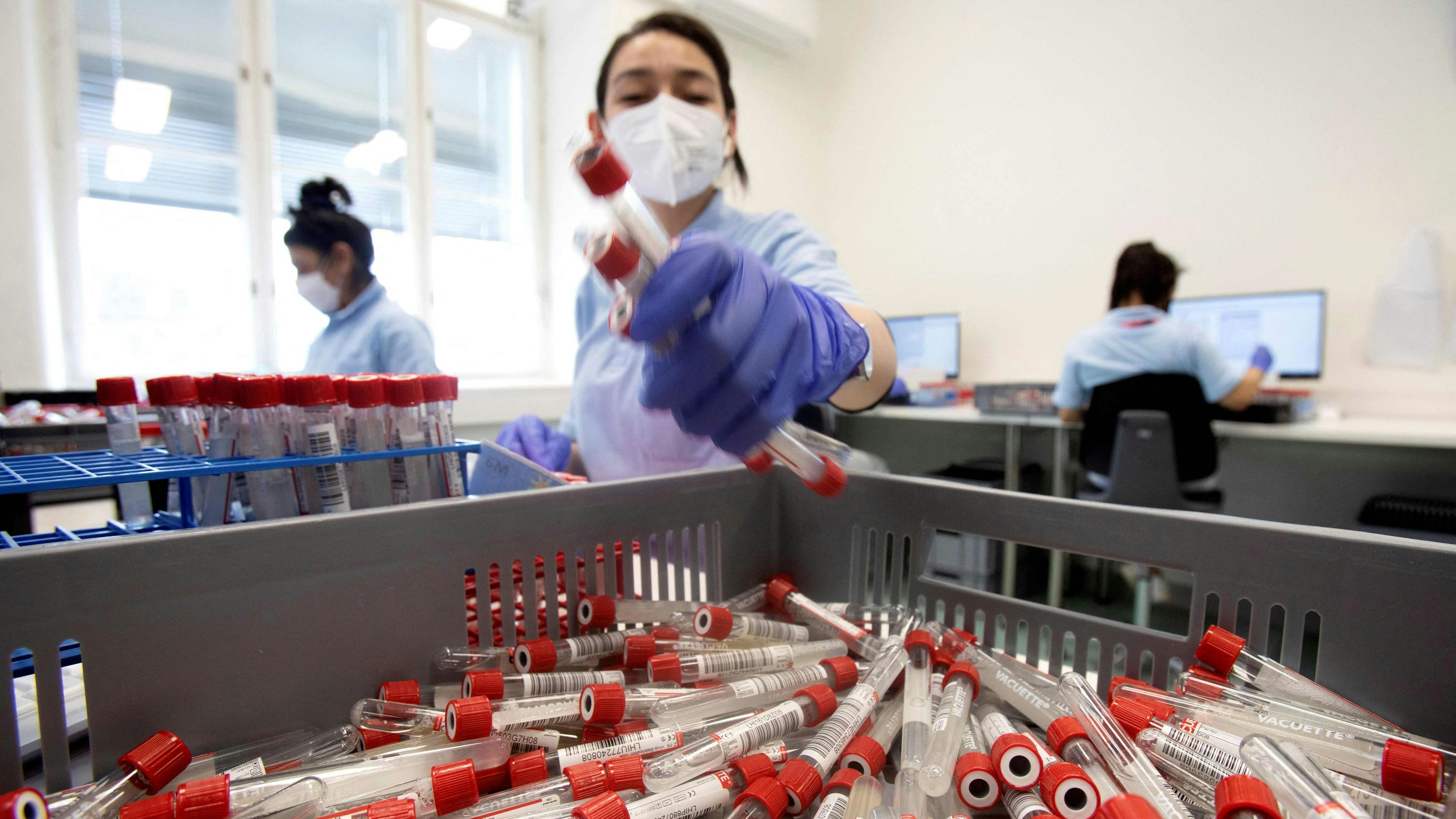 Das Labor von Lifebrain wertet die "Alles gurgelt"-Tests in Wien aus.