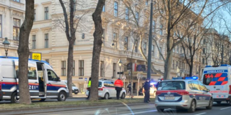 Die Polizei ist im Einsatz.