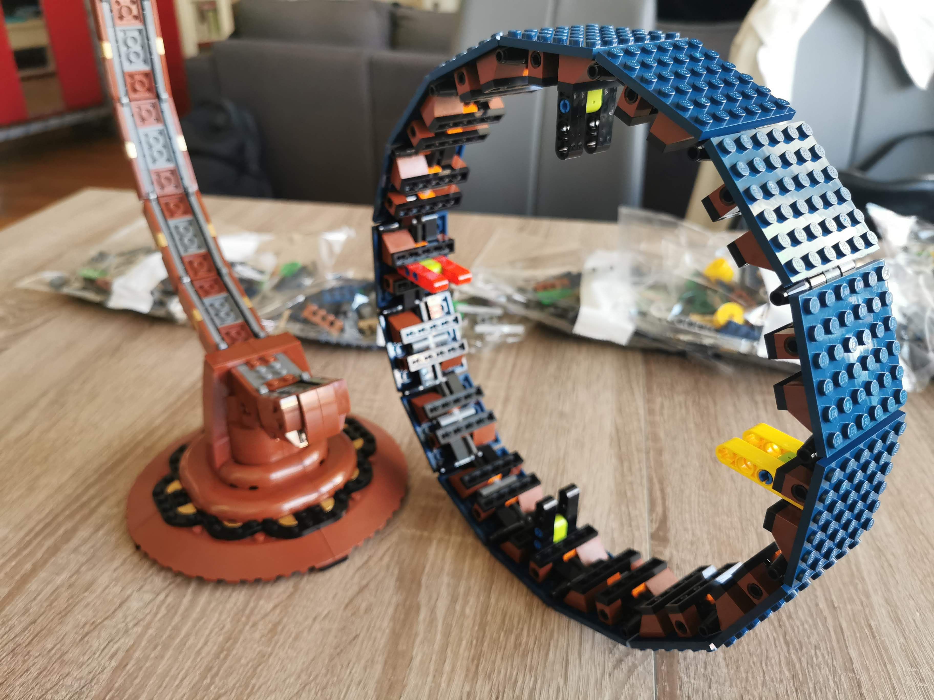 Der Äquator-Ring ist eine ausgeklügelte Konstruktion – der Bau der Kugelplatten allerdings etwas monoton.