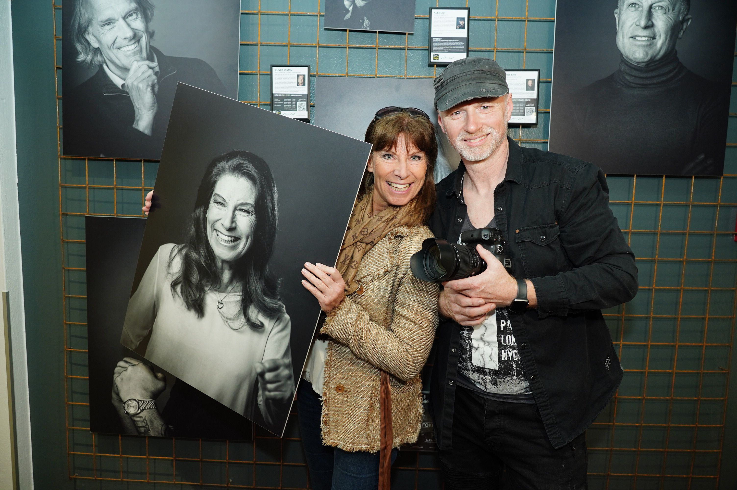 Jetzt ist sie da! Nach 30 Jahren als Fotograf hat Alex List jetzt seine erste Ausstellung eröffnet.