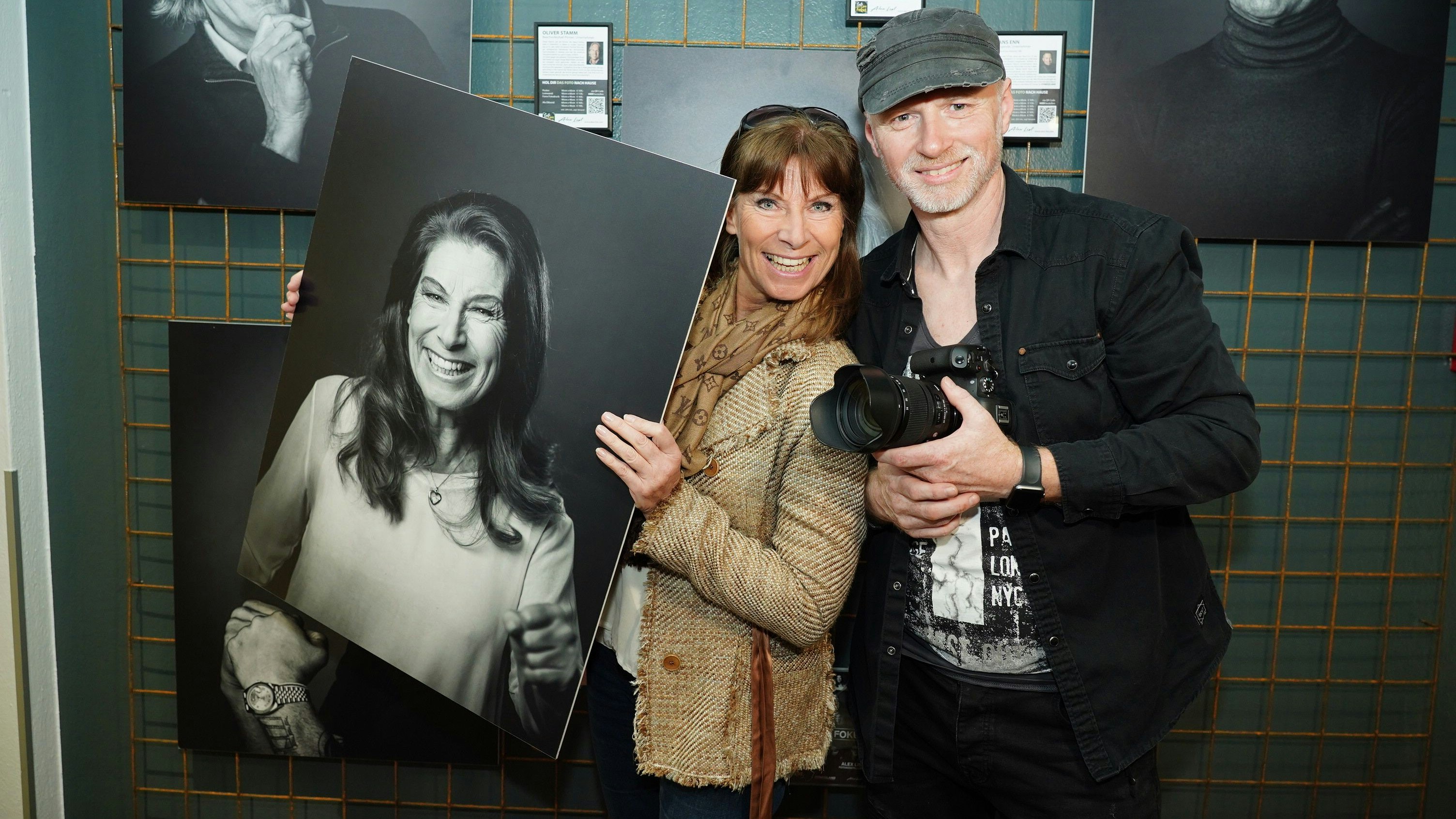 Jetzt ist sie da! Nach 30 Jahren als Fotograf hat Alex List jetzt seine erste Ausstellung eröffnet.