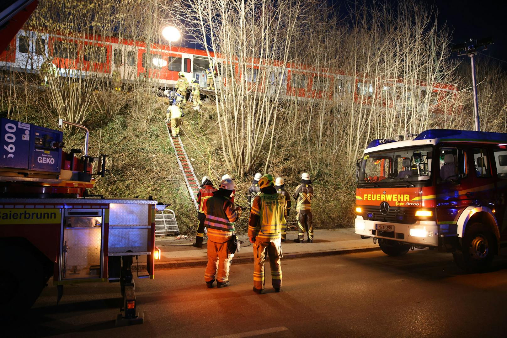 Eine Kollision zweier S-Bahnen im Süden von München fordert ein Todesopfer.
