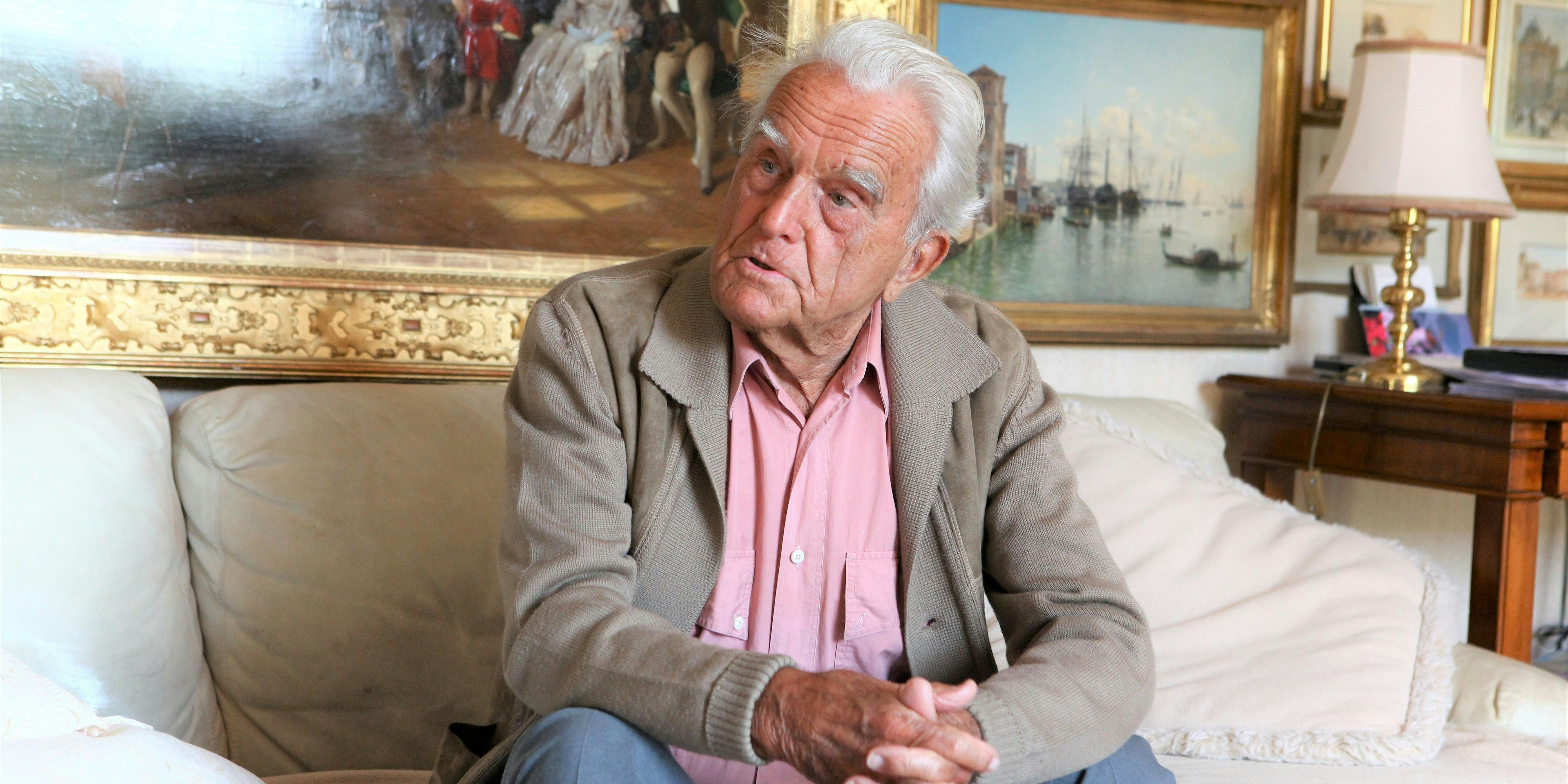 Alfred Nimmerrichter: In seiner Wohnung hingen die Gemälde Stoß an Stoß.